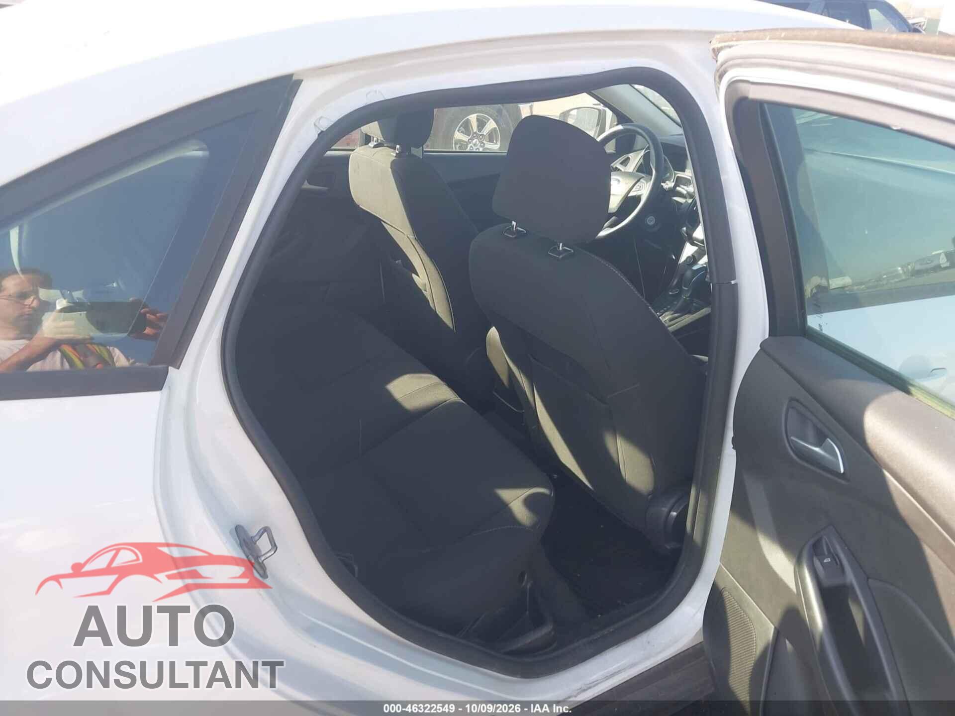 FORD FOCUS 2016 - 1FADP3F26GL351162