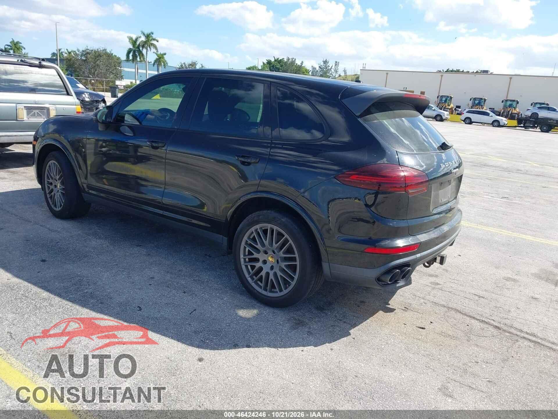 PORSCHE CAYENNE 2017 - WP1AA2A24HKA83900