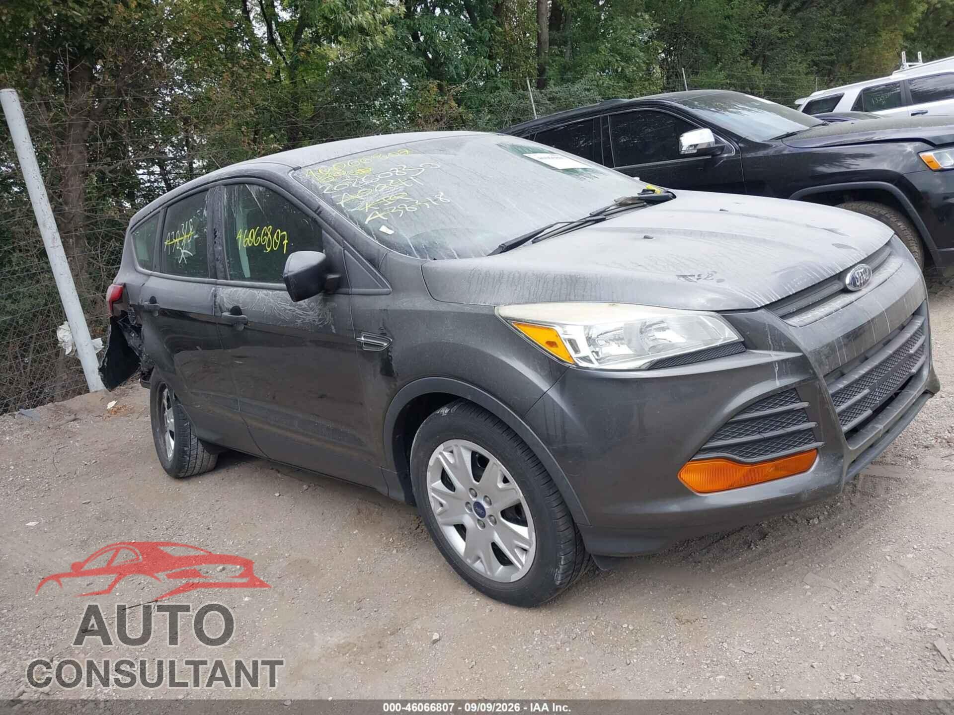 FORD ESCAPE 2015 - 1FMCU0F76FUA38318