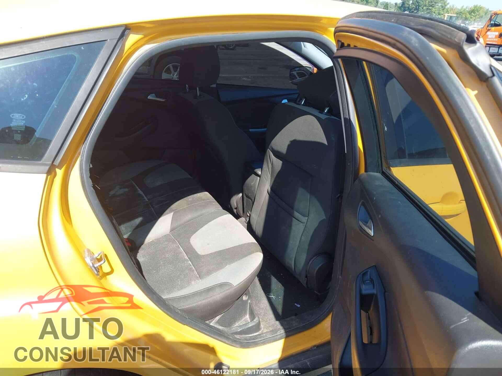 FORD FOCUS 2012 - 1FAHP3K21CL407395