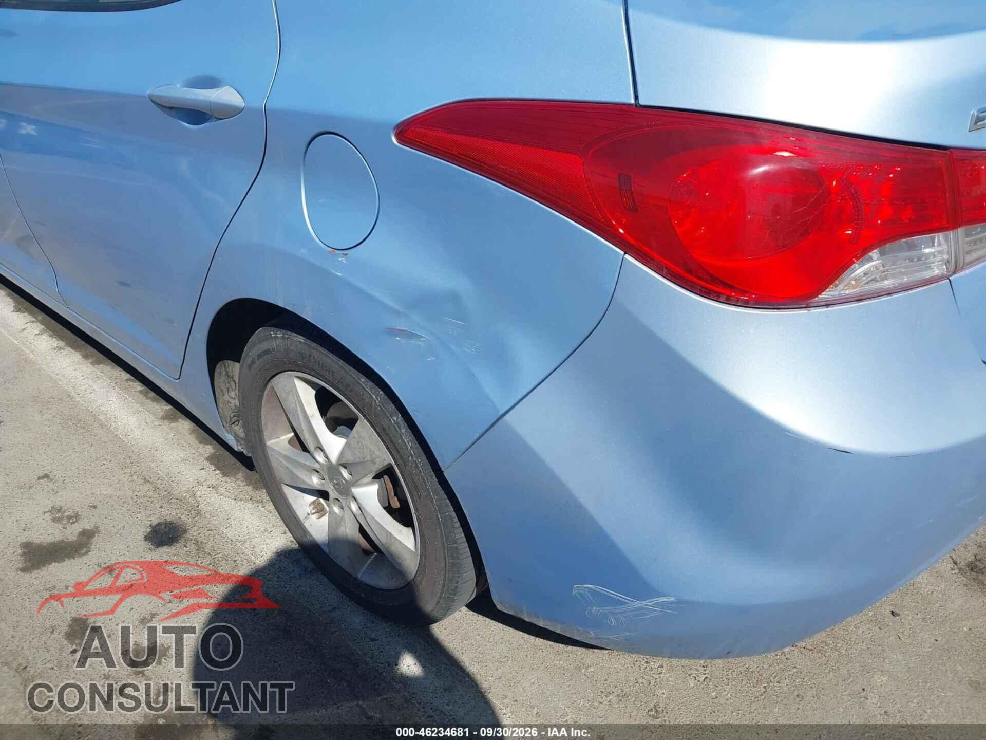 HYUNDAI ELANTRA 2012 - KMHDH4AE8CU332059