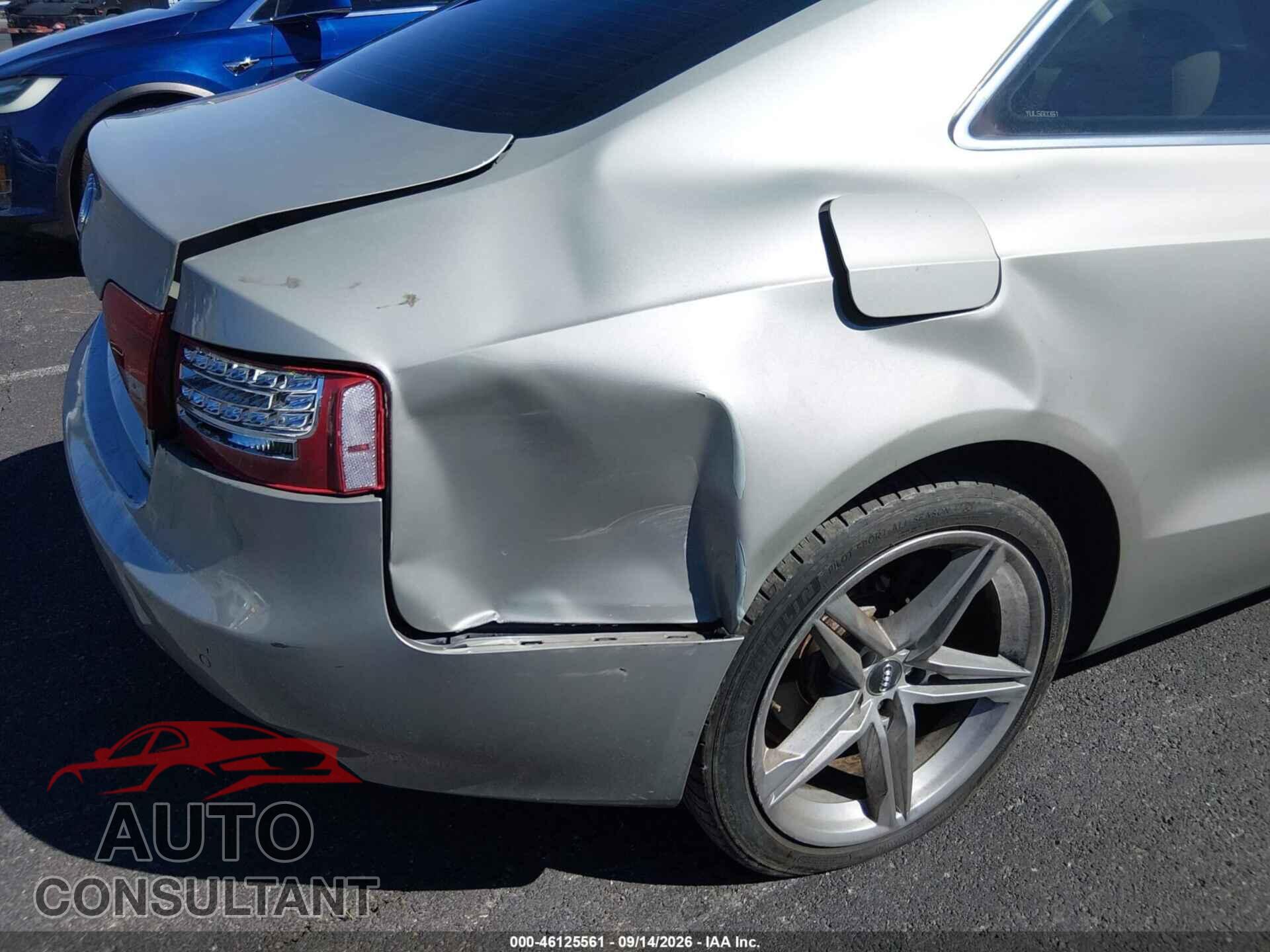 AUDI A5 2010 - WAULFBFR0AA030914