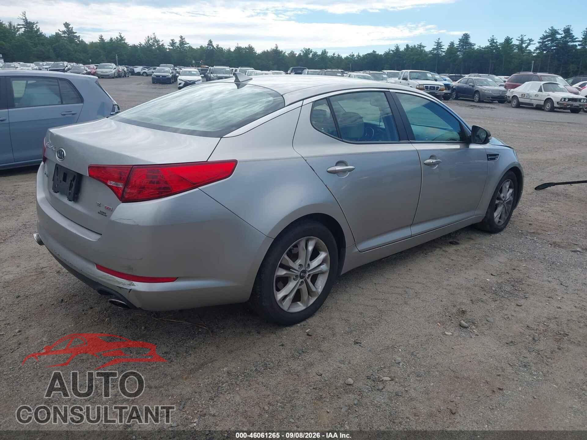 KIA OPTIMA 2011 - KNAGN4A72B5076258