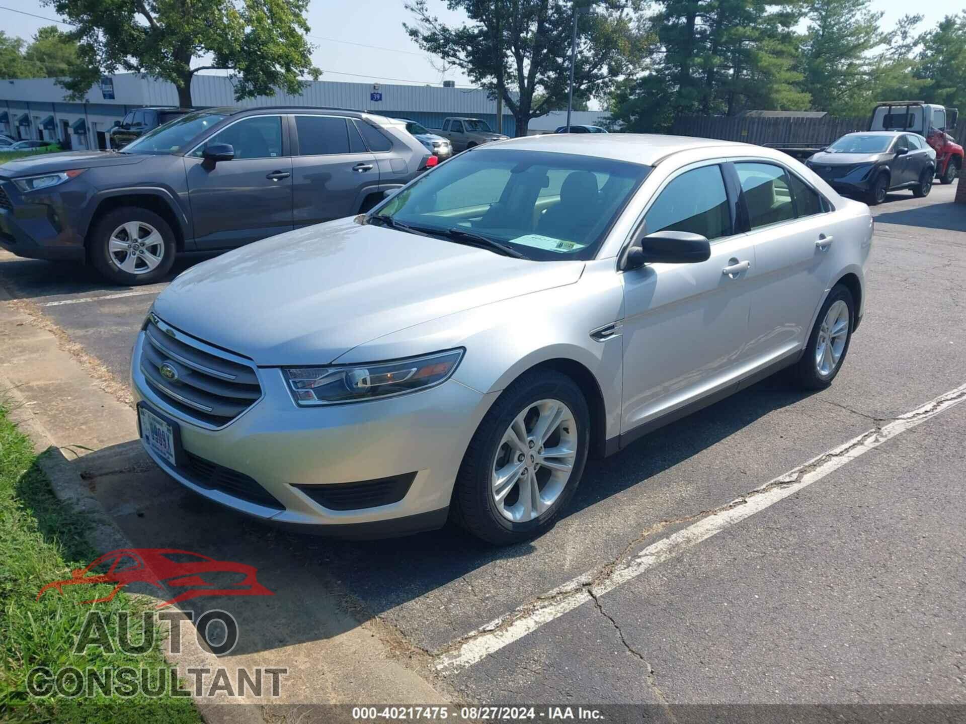 FORD TAURUS 2017 - 1FAHP2D85HG136014