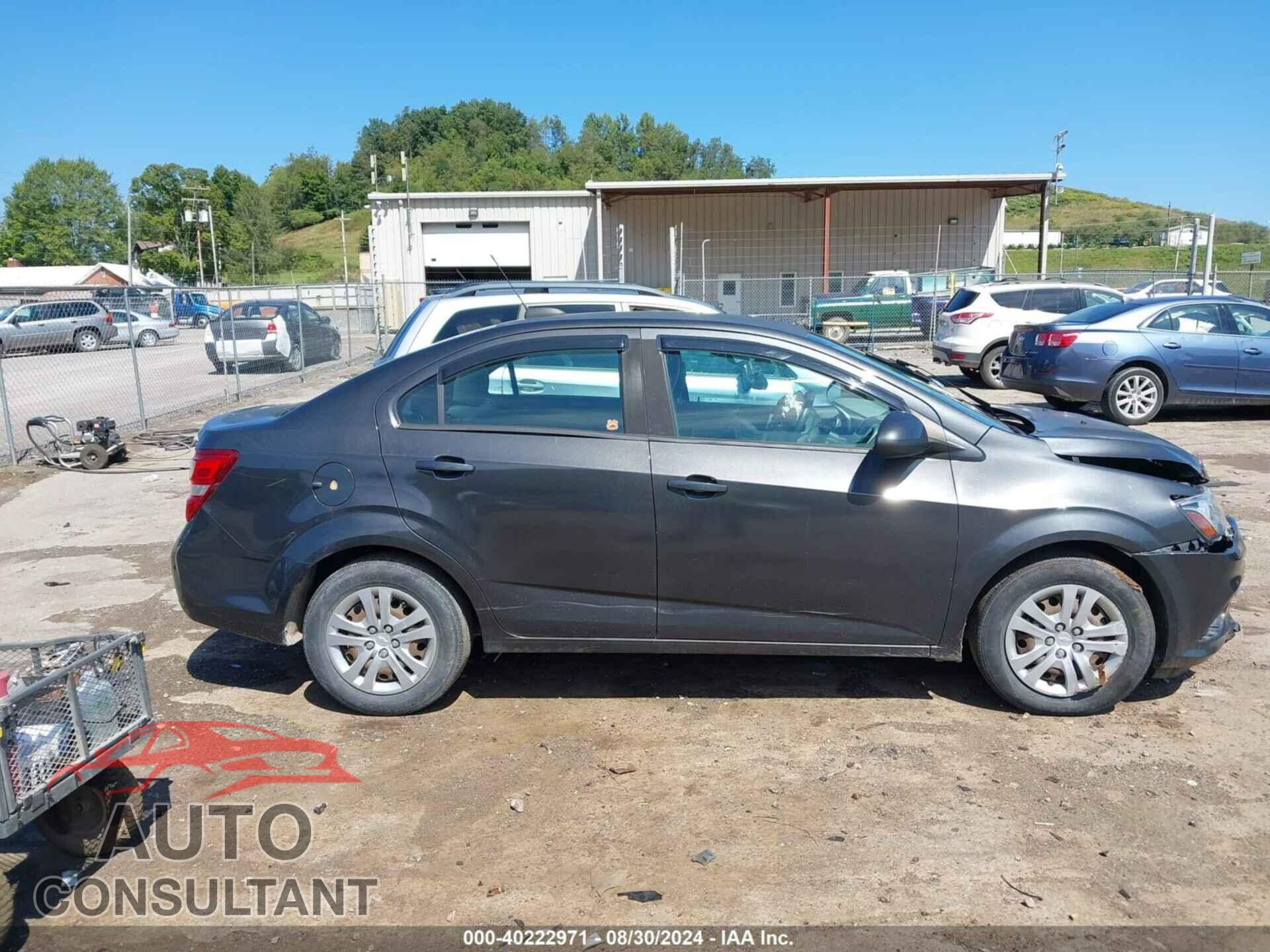 CHEVROLET SONIC 2017 - 1G1JB5SG0H4144957