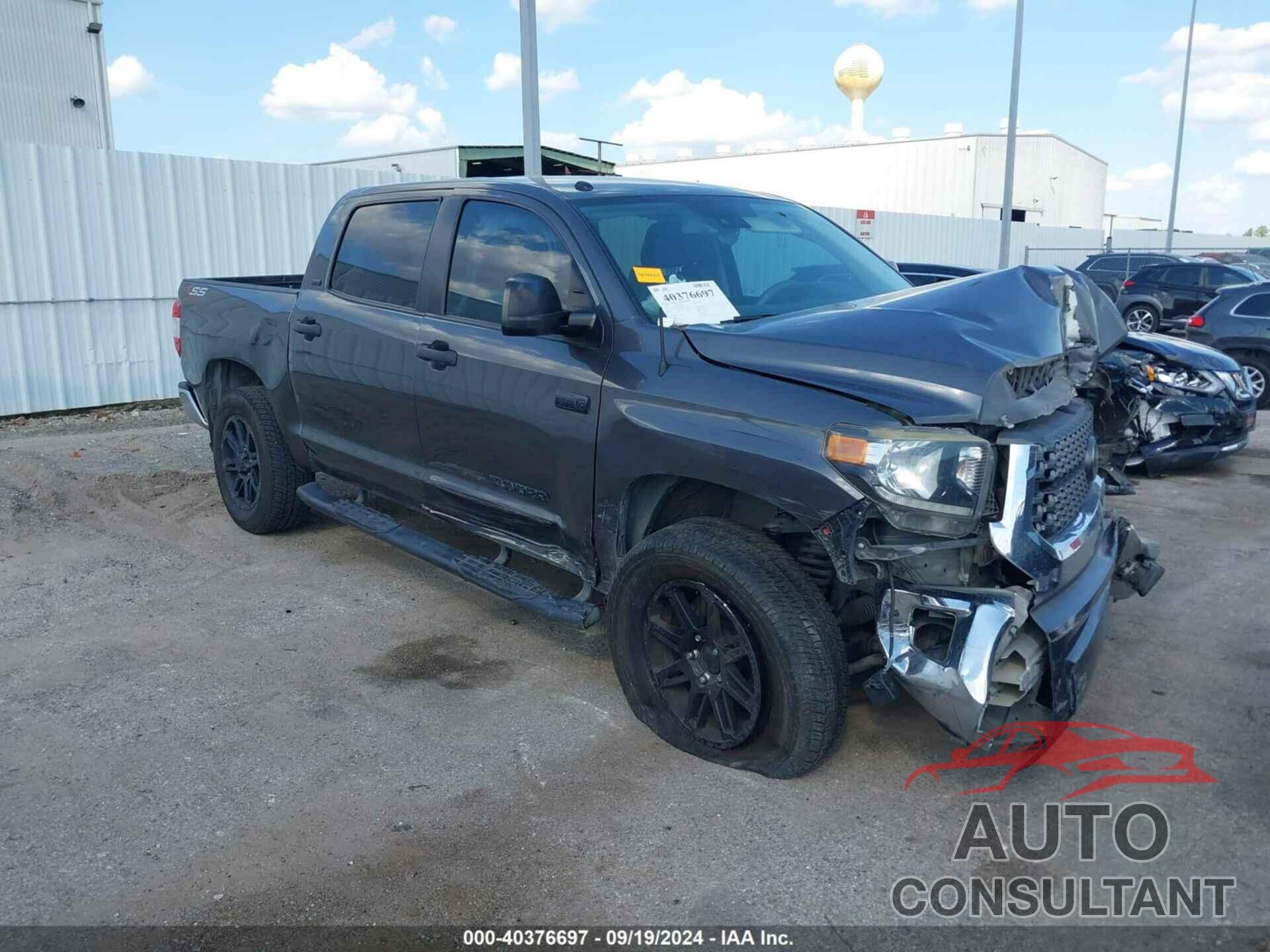 TOYOTA TUNDRA 2019 - 5TFDY5F14KX779677