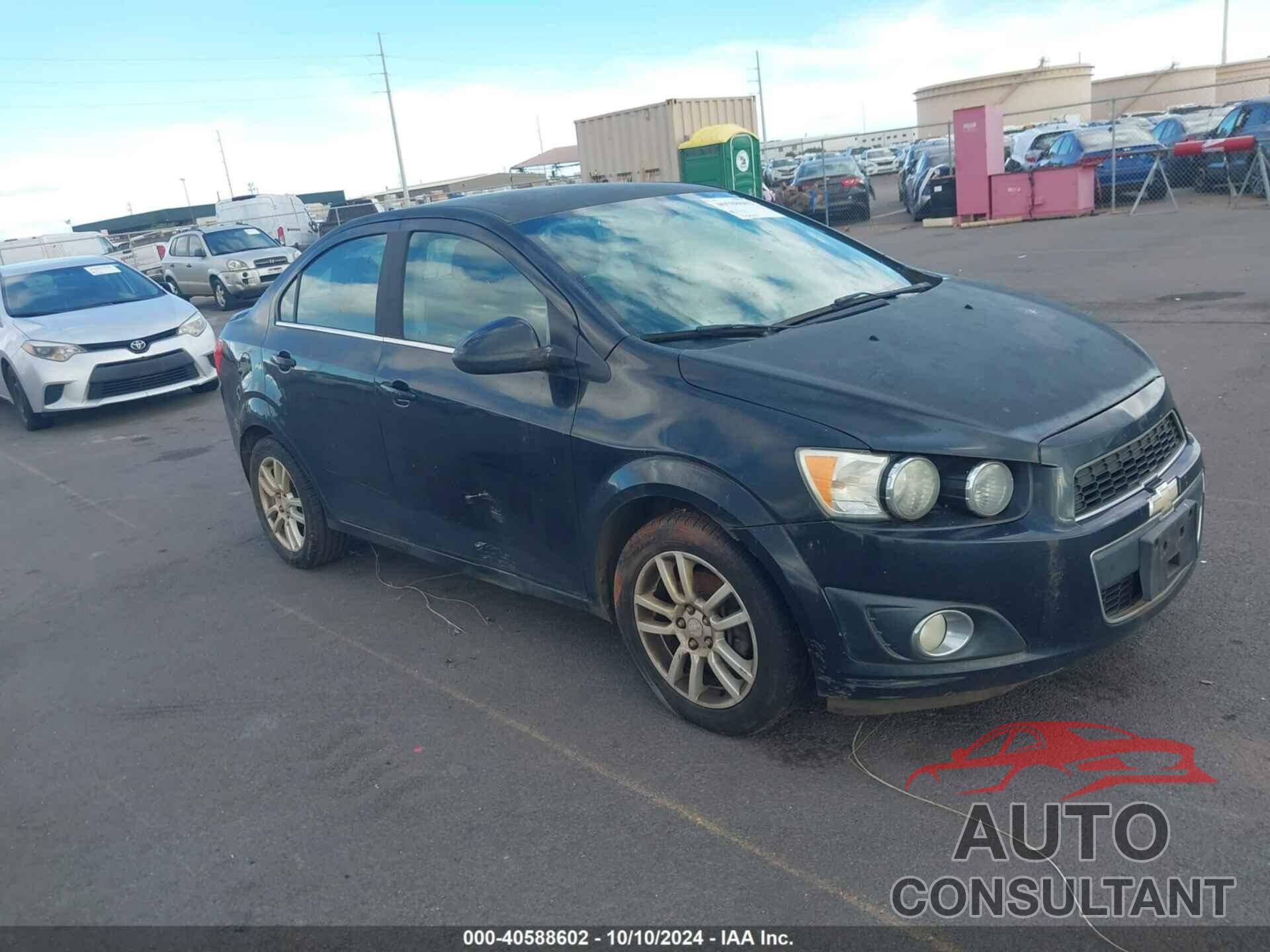 CHEVROLET SONIC 2014 - 1G1JD5SH5E4224012