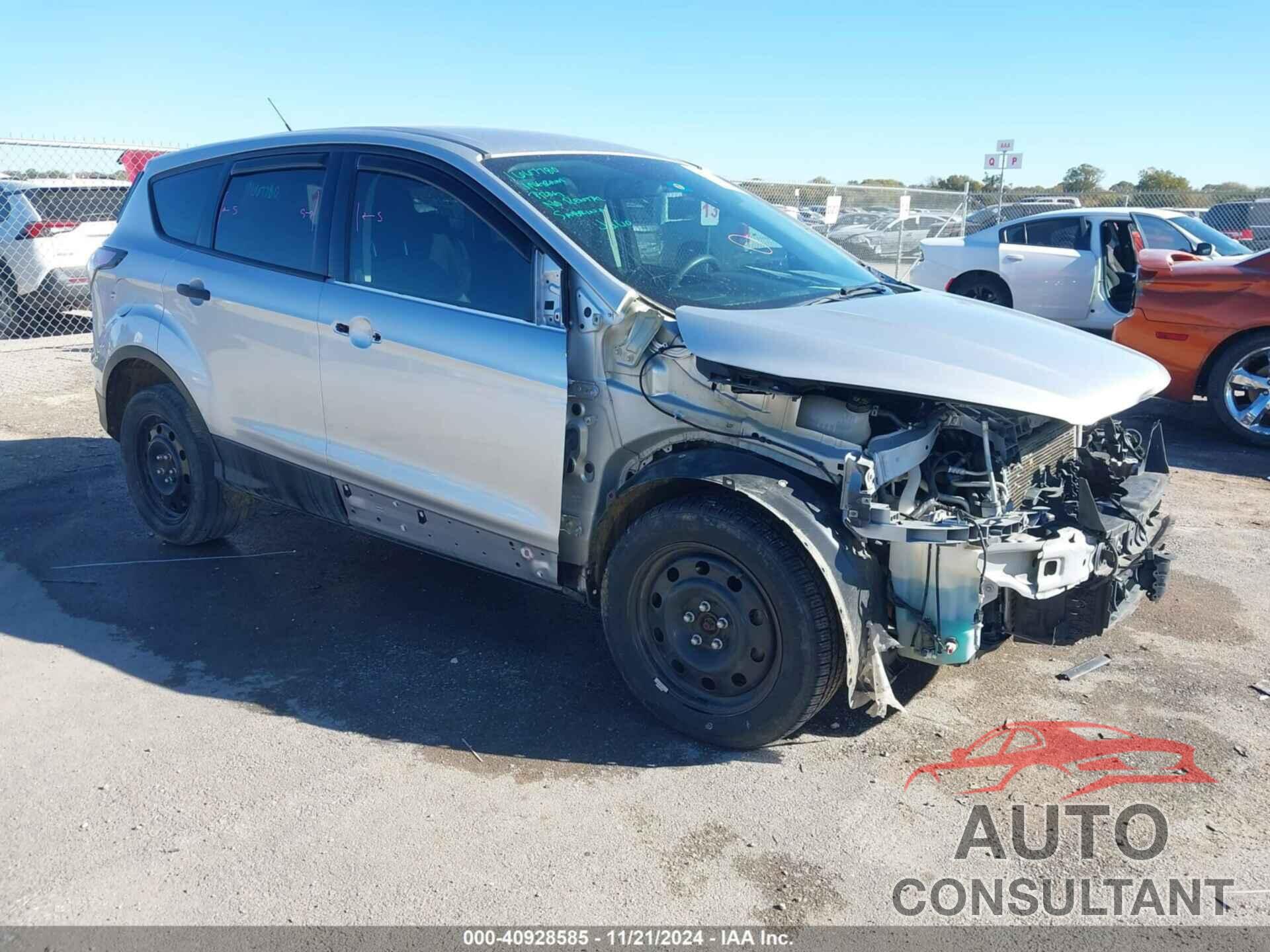 FORD ESCAPE 2018 - 1FMCU0F72JUA66576