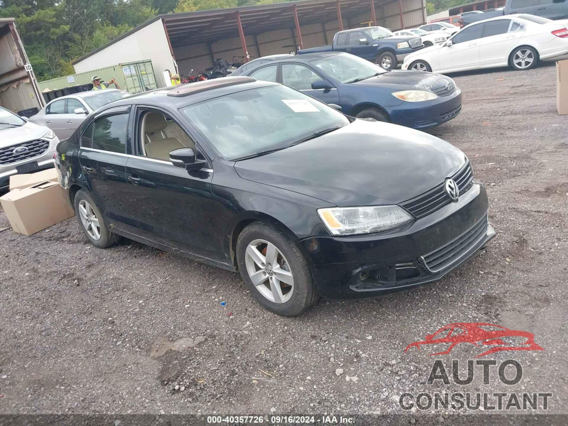 VOLKSWAGEN JETTA 2013 - 3VWLL7AJ5DM438419