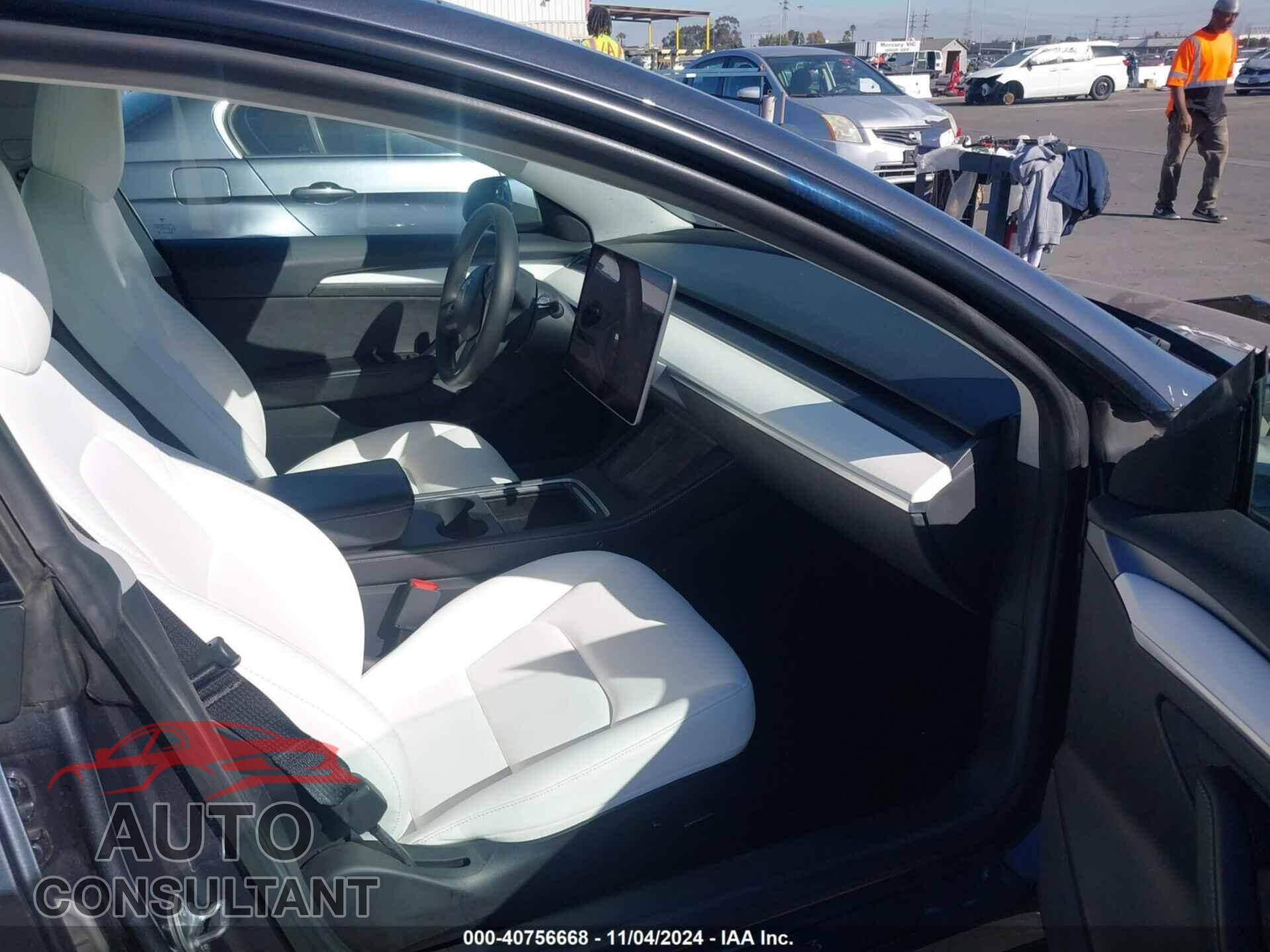 TESLA MODEL 3 2021 - 5YJ3E1EC1MF090161