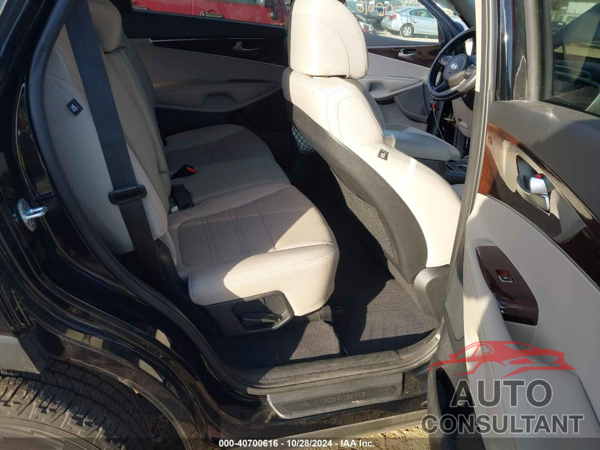 KIA SORENTO 2017 - 5XYPGDA35HG237485