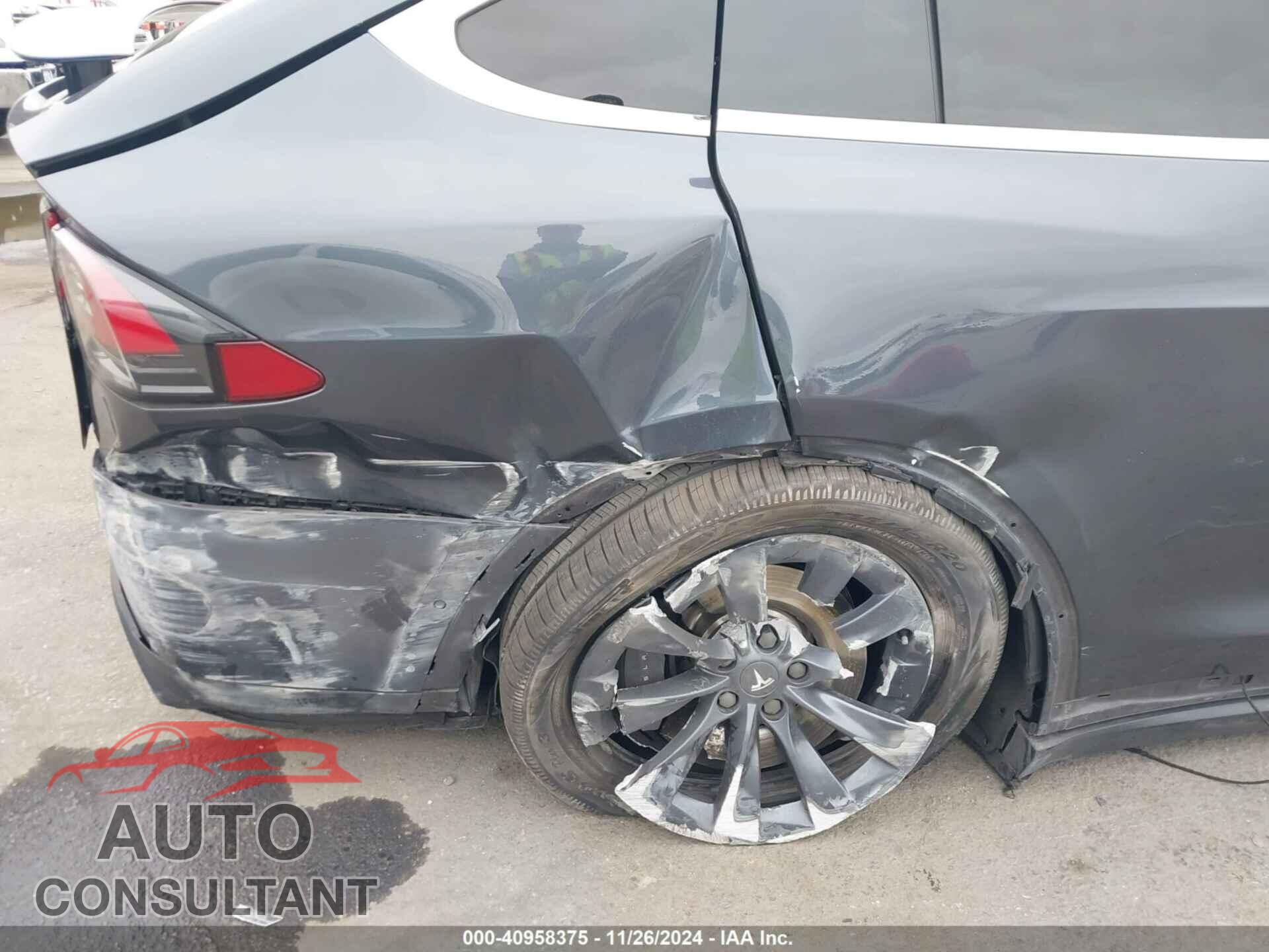 TESLA MODEL X 2017 - 5YJXCDE24HF072890