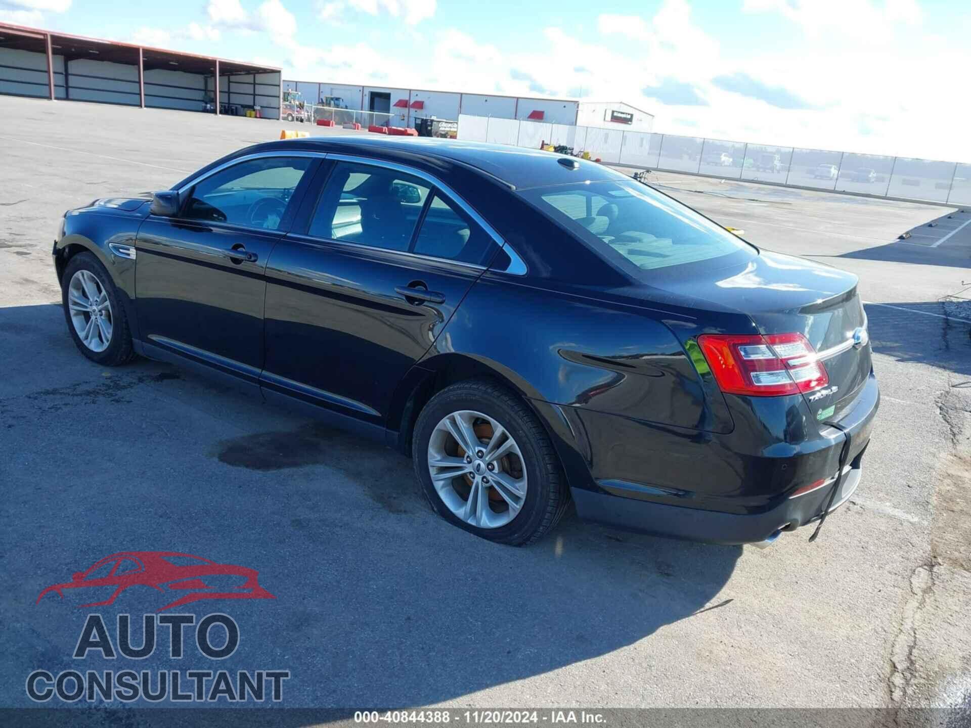 FORD TAURUS 2016 - 1FAHP2E82GG142916