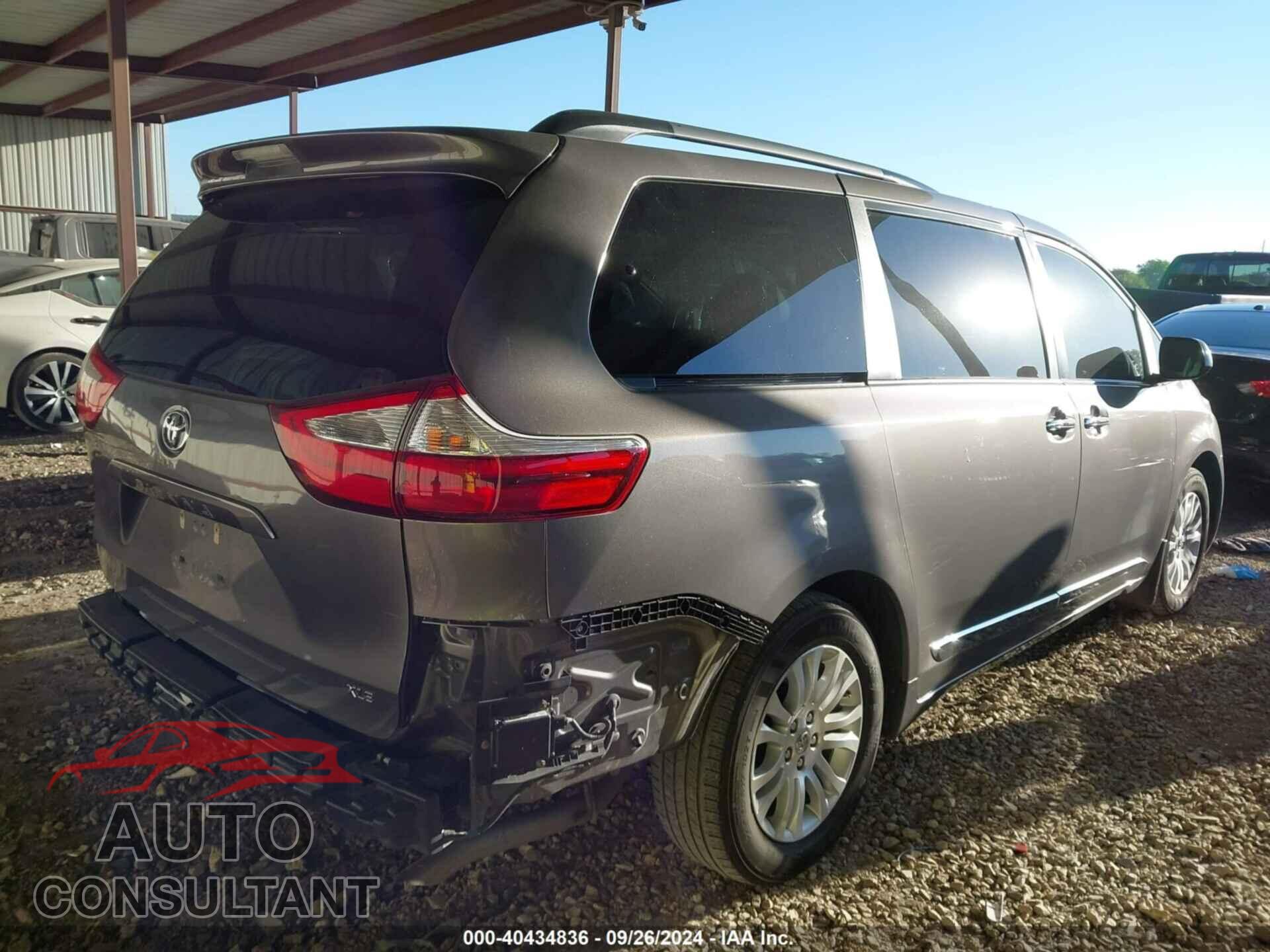 TOYOTA SIENNA 2017 - 5TDYZ3DC8HS885569