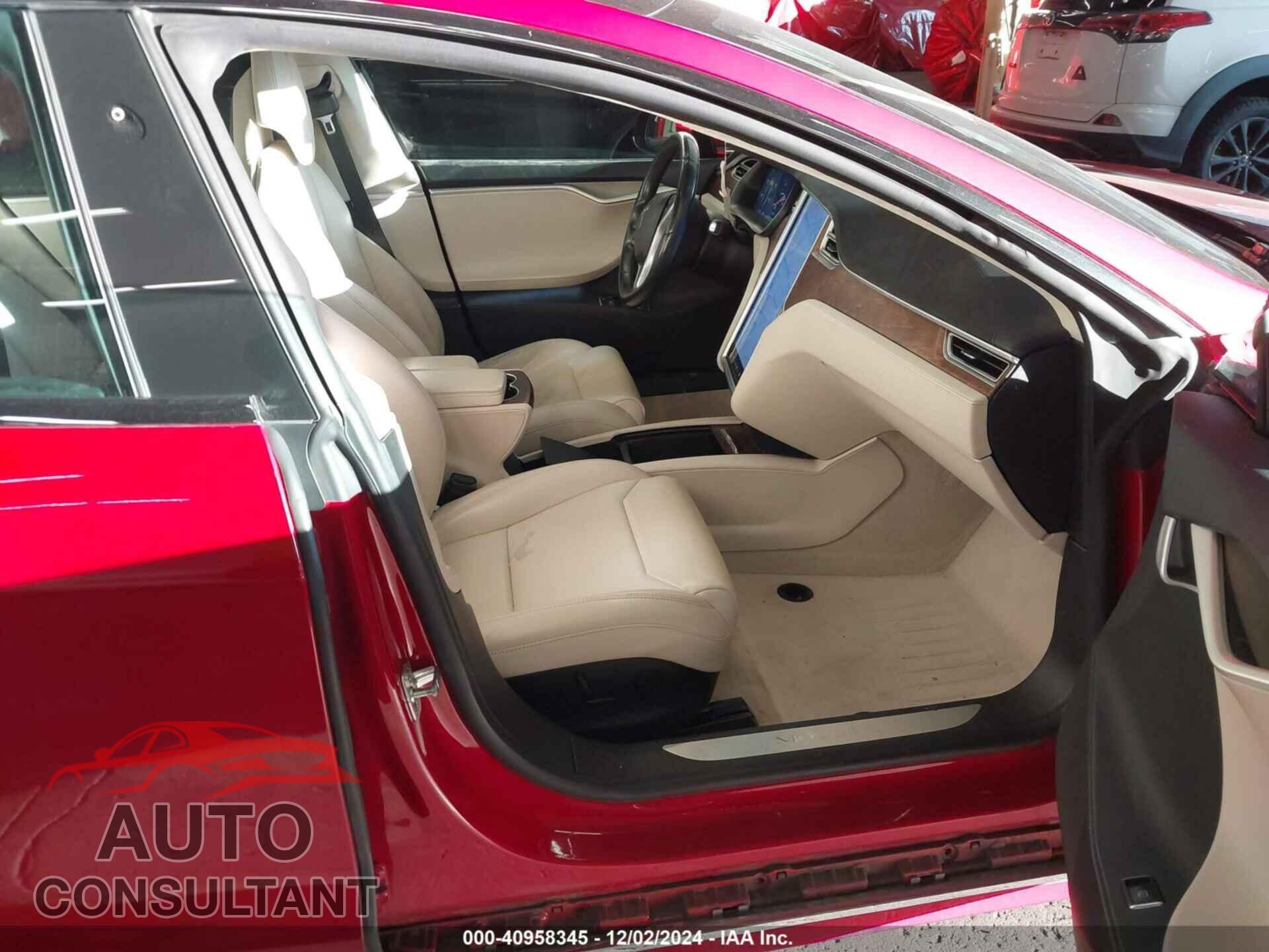 TESLA MODEL S 2017 - 5YJSA1E18HF216043