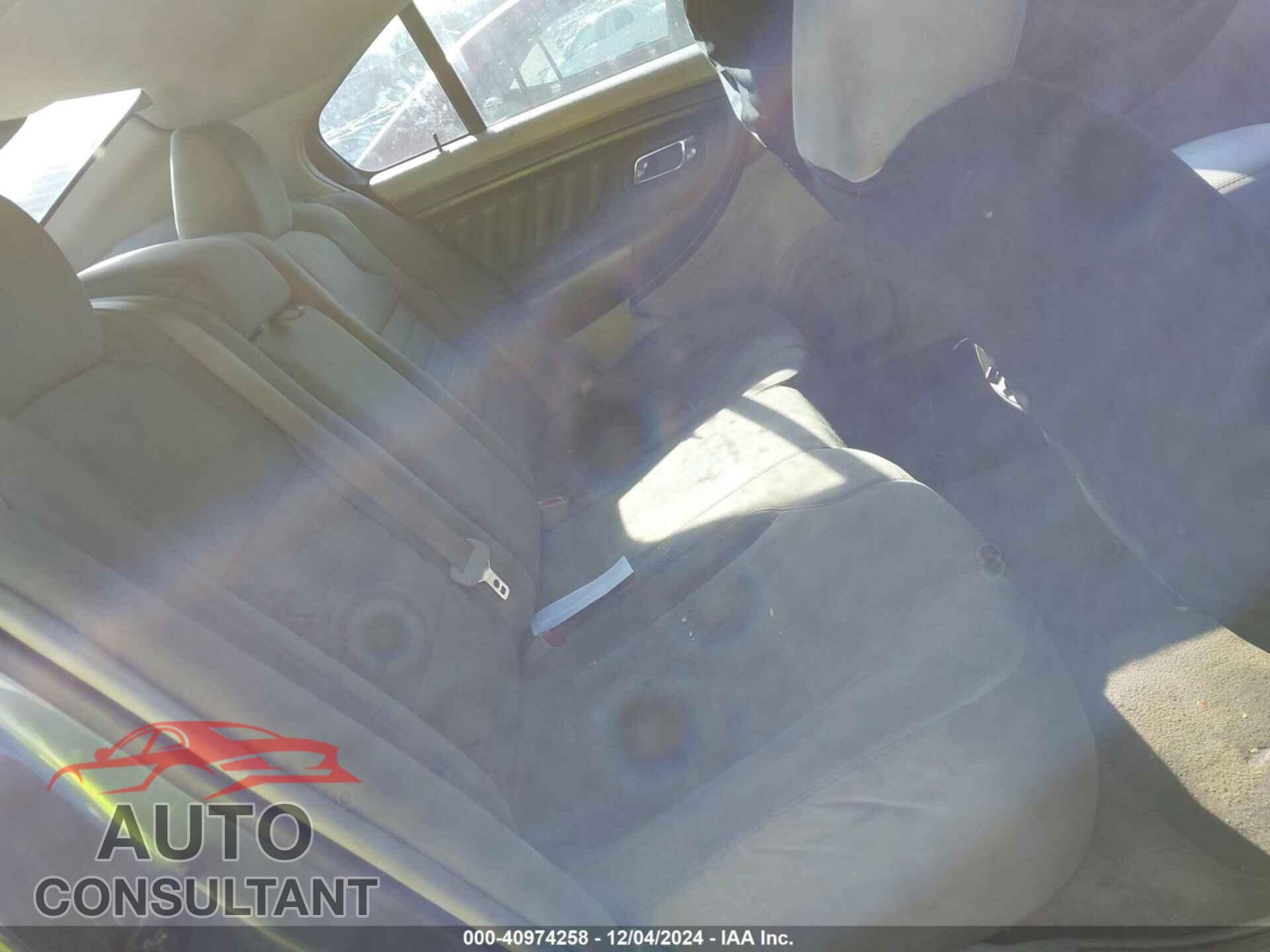 FORD TAURUS 2010 - 1FAHP2DW4AG120939