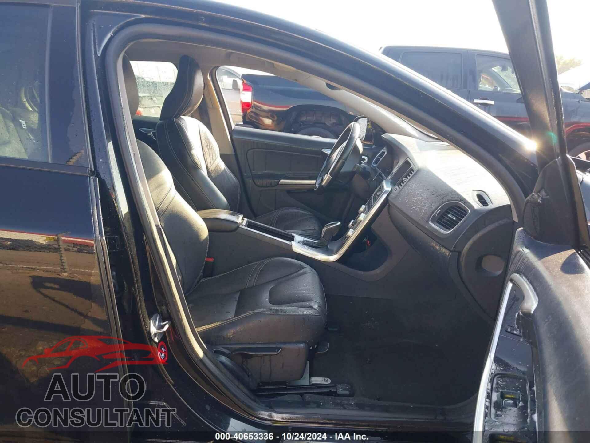 VOLVO S60 2017 - YV126MFL0H2425504