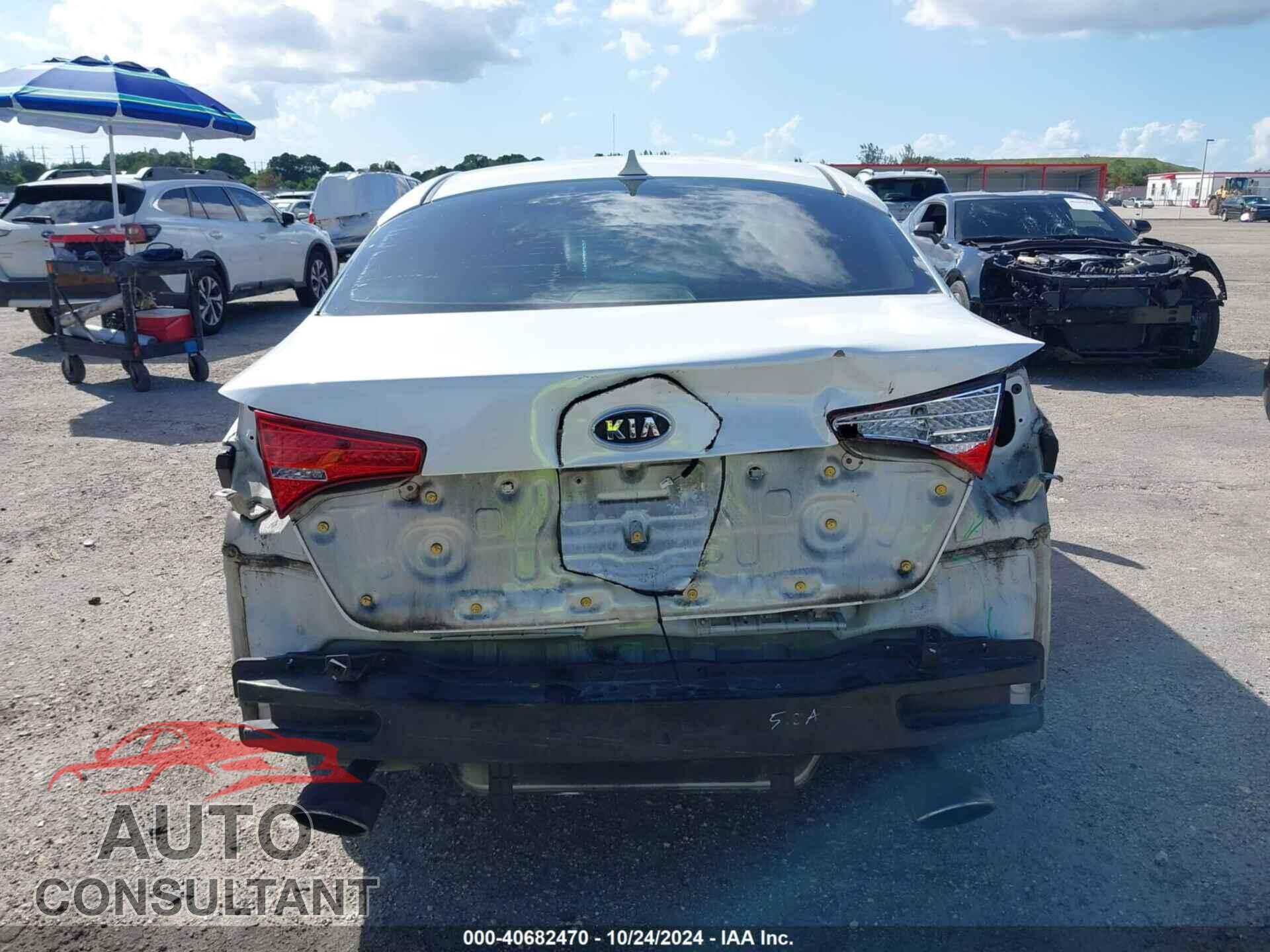 KIA OPTIMA 2011 - KNAGM4A75B5157595