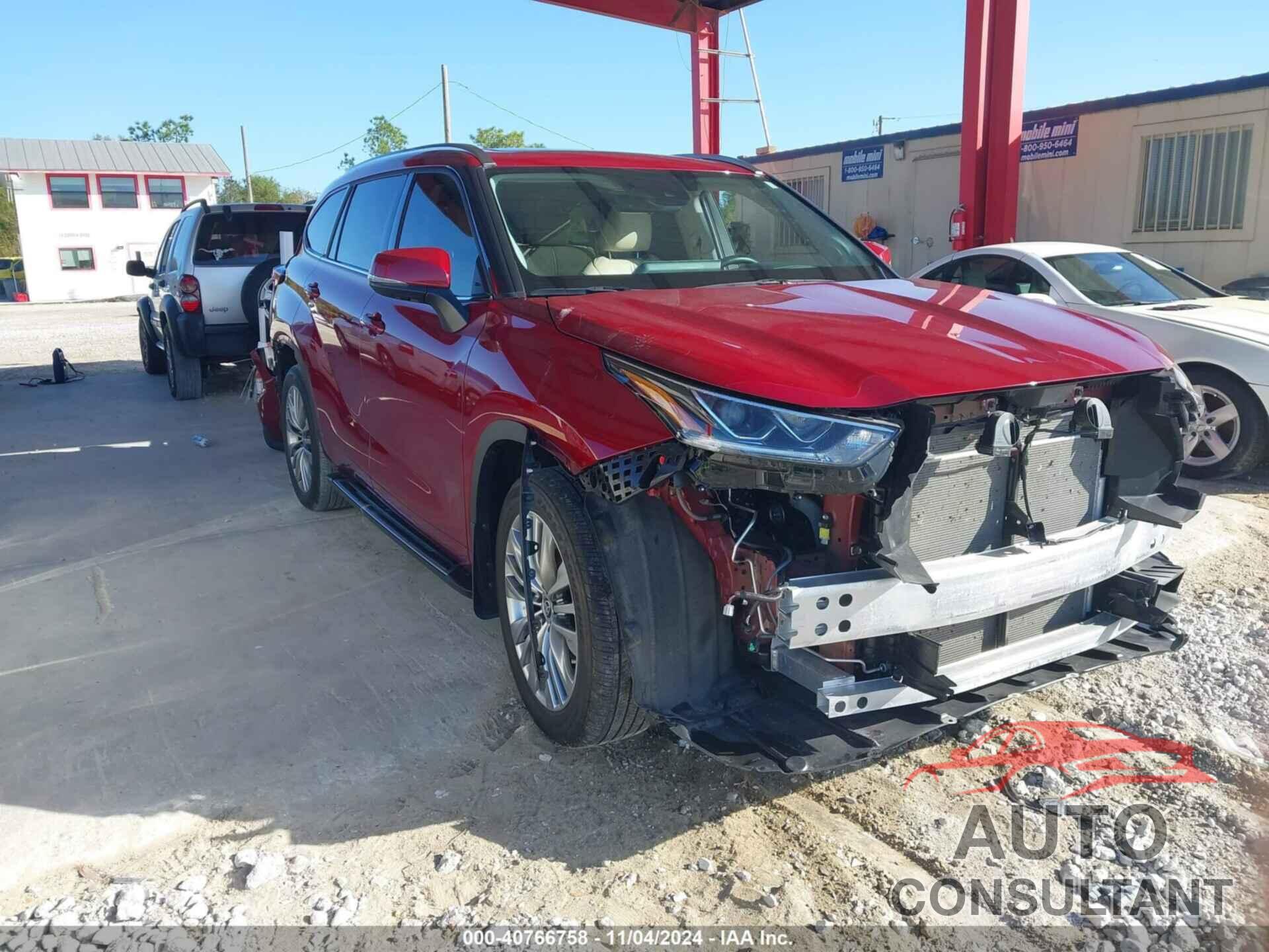 TOYOTA HIGHLANDER 2022 - 5TDFZRAH8NS114843