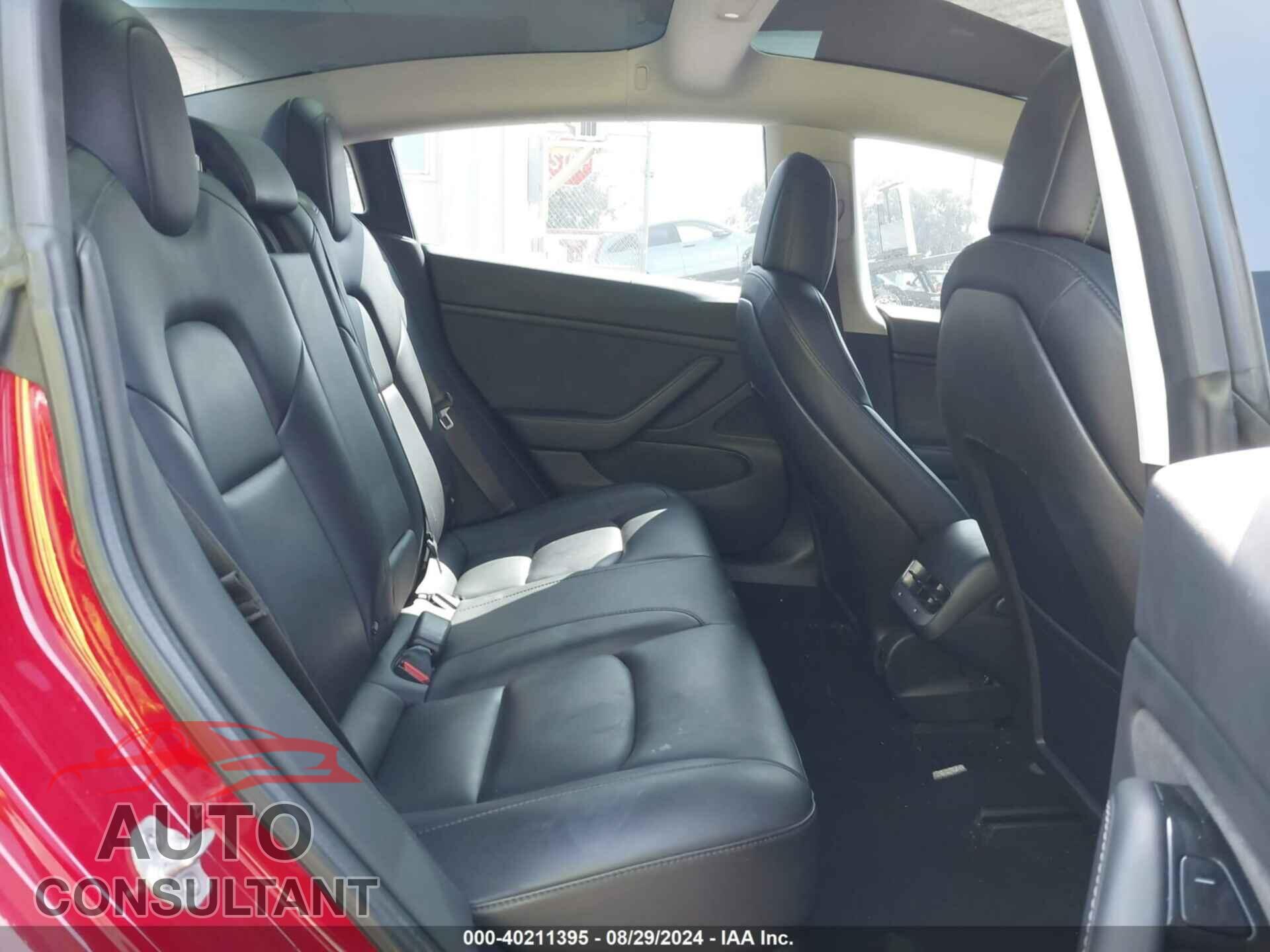 TESLA MODEL 3 2018 - 5YJ3E1EAXJF052258