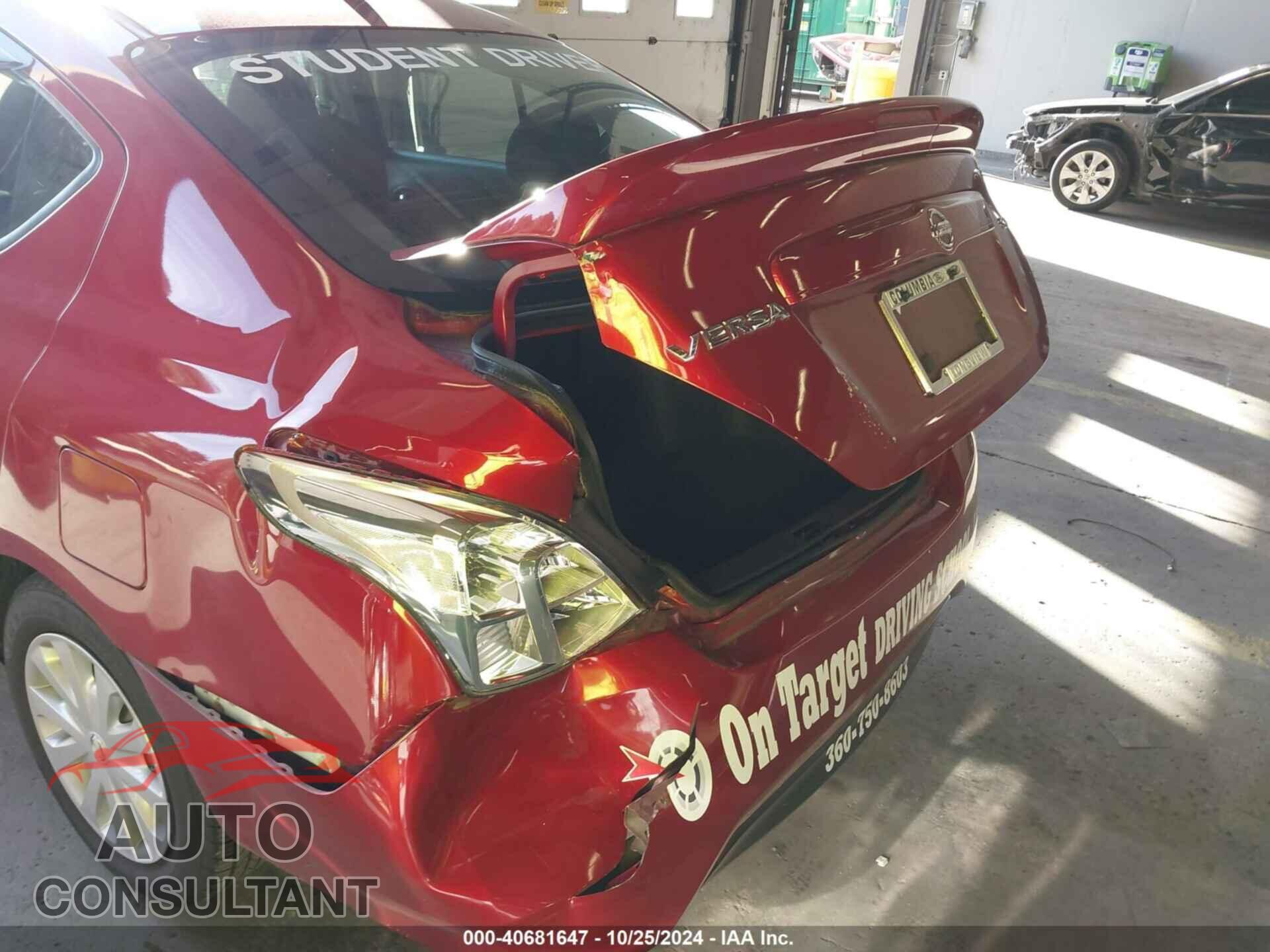 NISSAN VERSA 2017 - 3N1CN7AP1HK427469