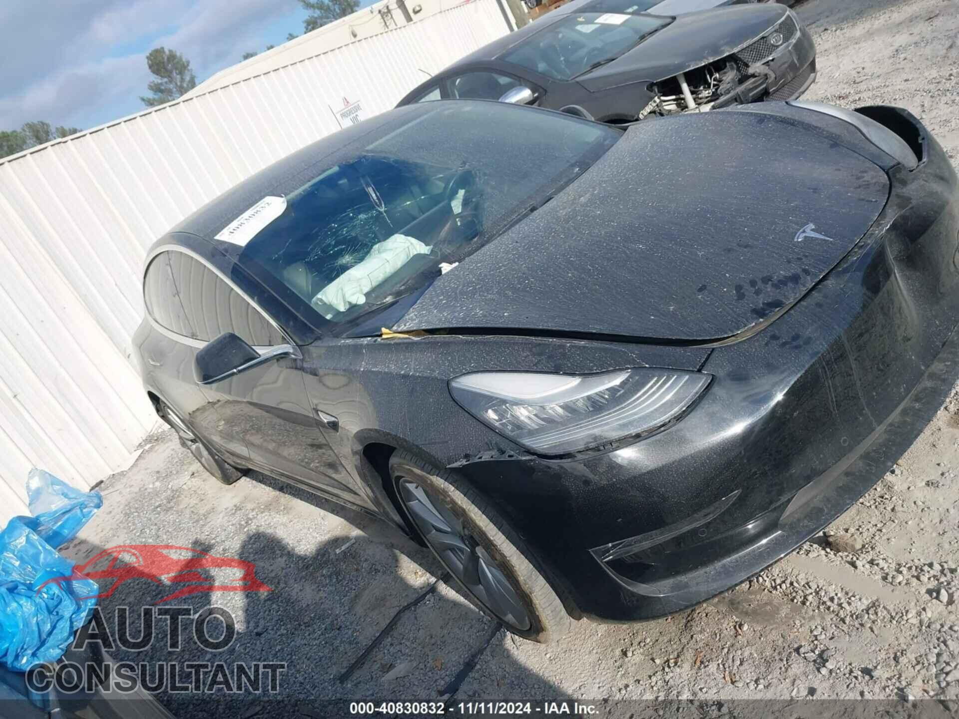 TESLA MODEL 3 2019 - 5YJ3E1EA2KF310824