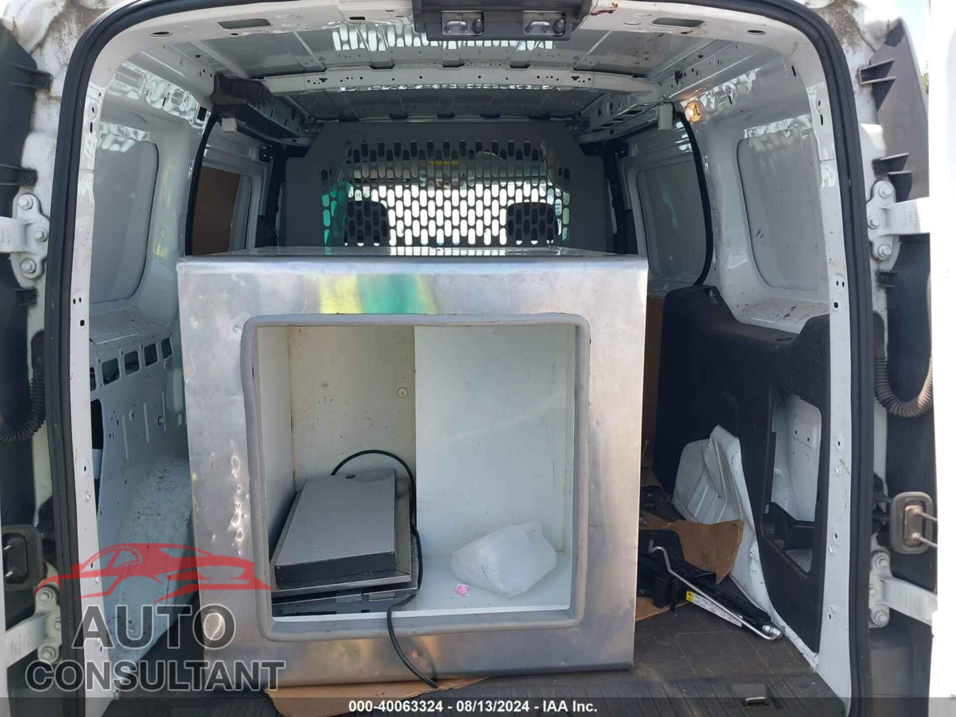 FORD TRANSIT CONNECT 2016 - NM0LS7E79G1263658