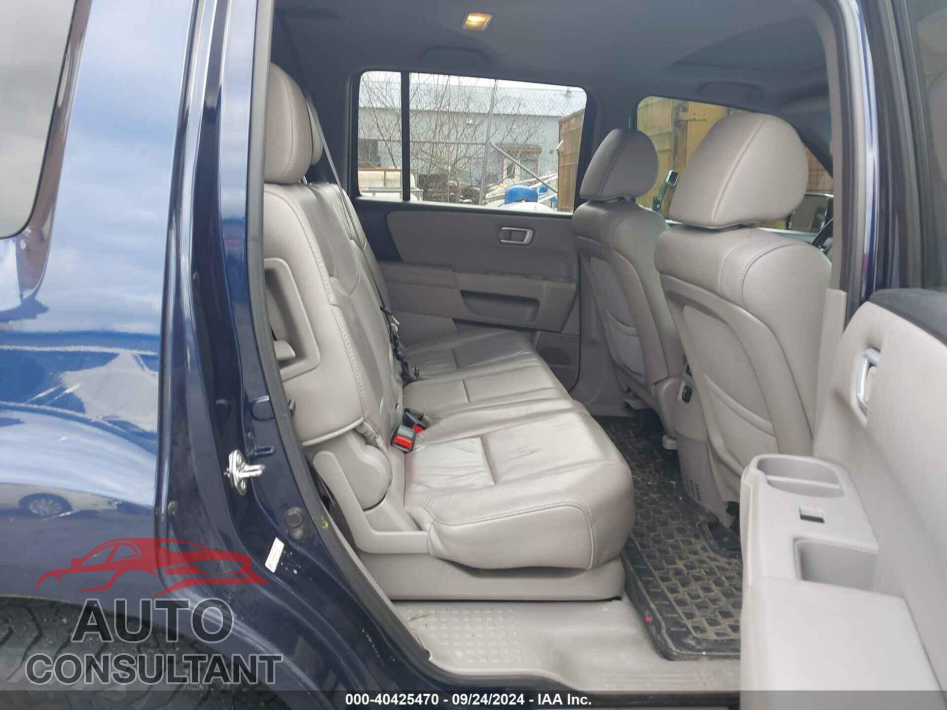HONDA PILOT 2015 - 5FNYF4H54FB077053