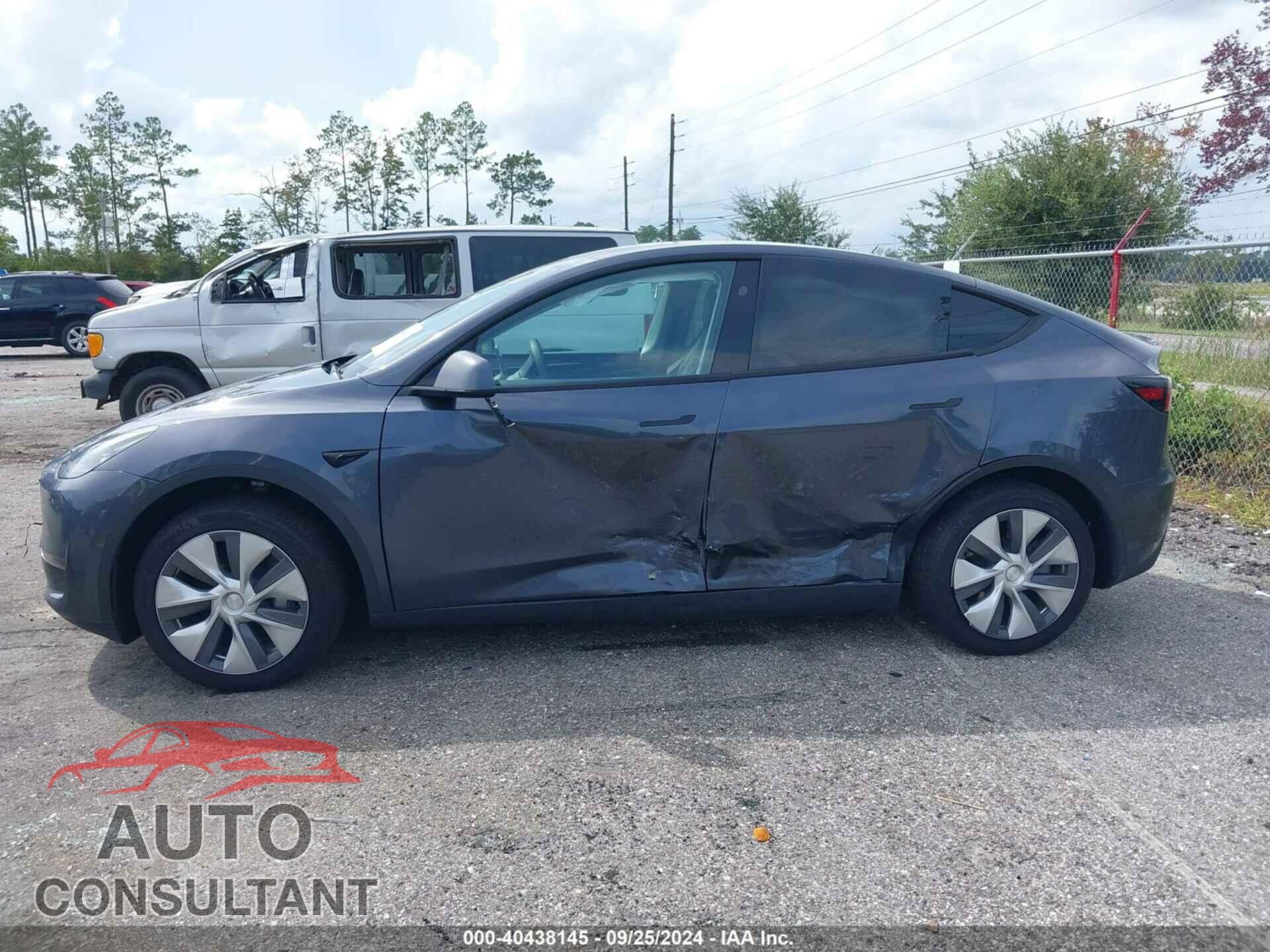 TESLA MODEL Y 2023 - 7SAYGDED6PF934003