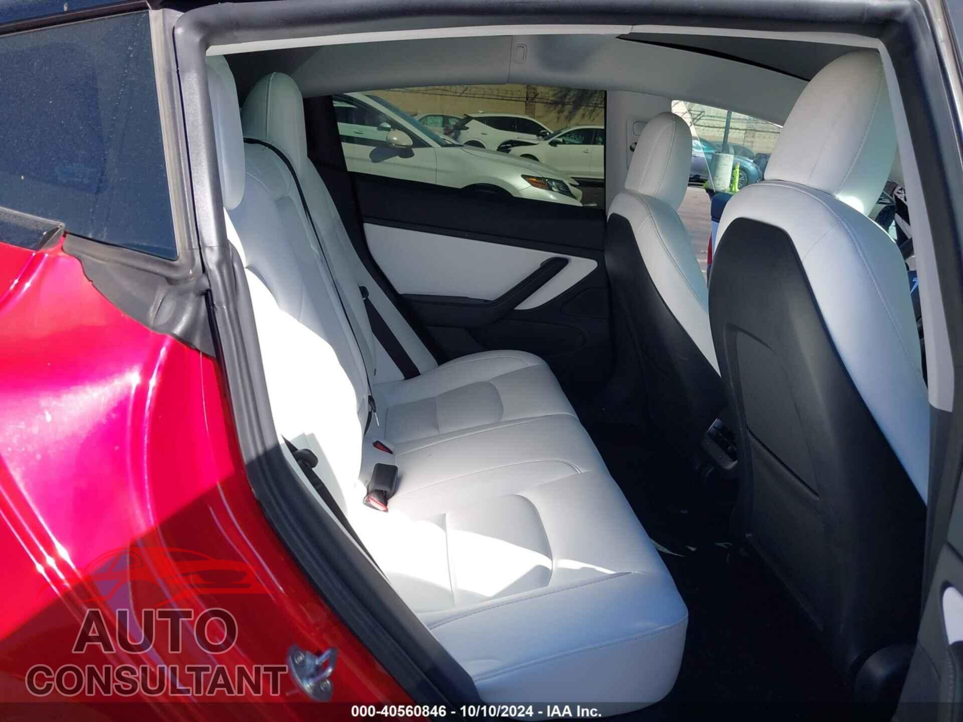 TESLA MODEL 3 2021 - 5YJ3E1EB1MF860107