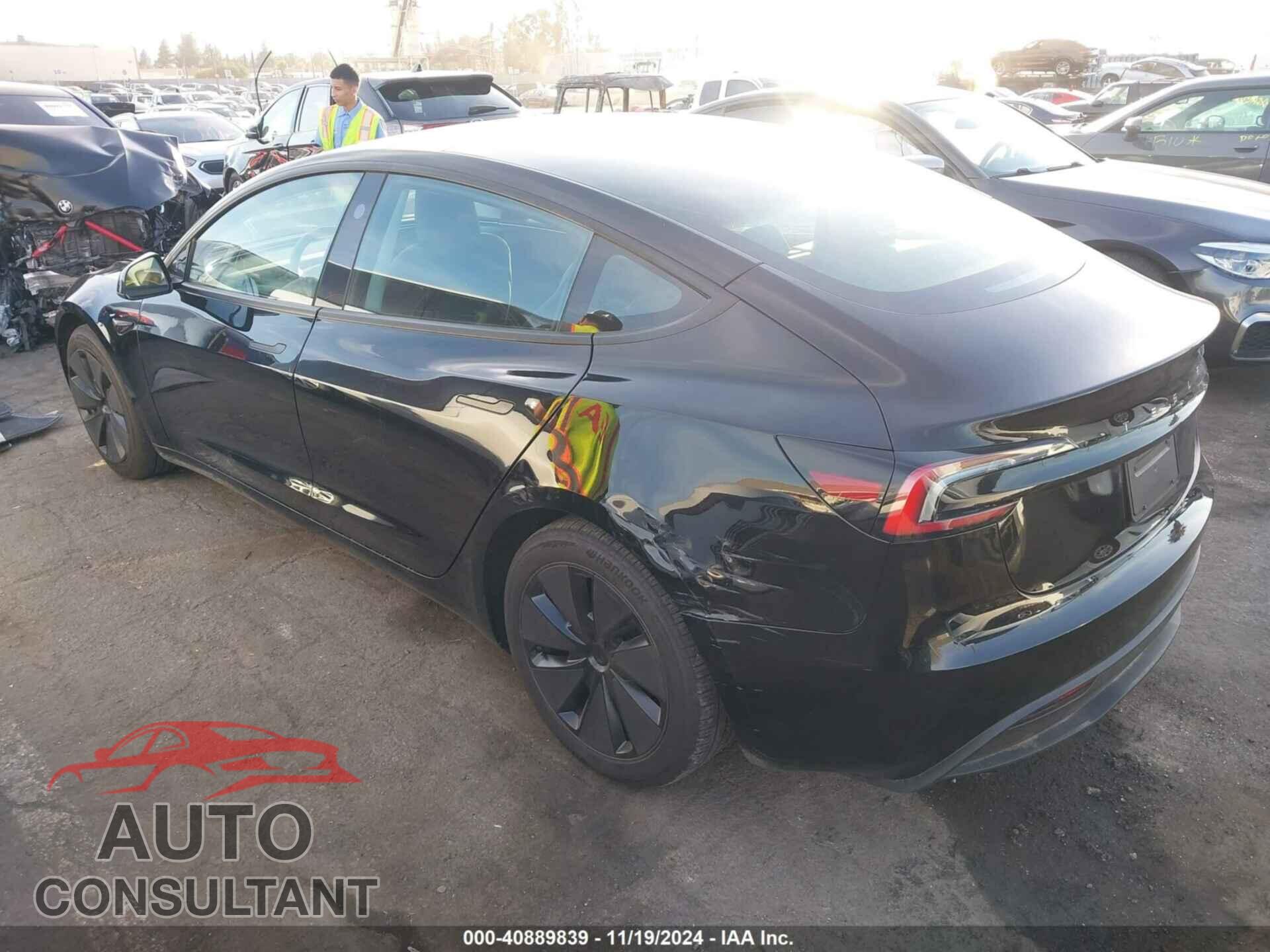 TESLA MODEL 3 2024 - 5YJ3E1EA4RF747945