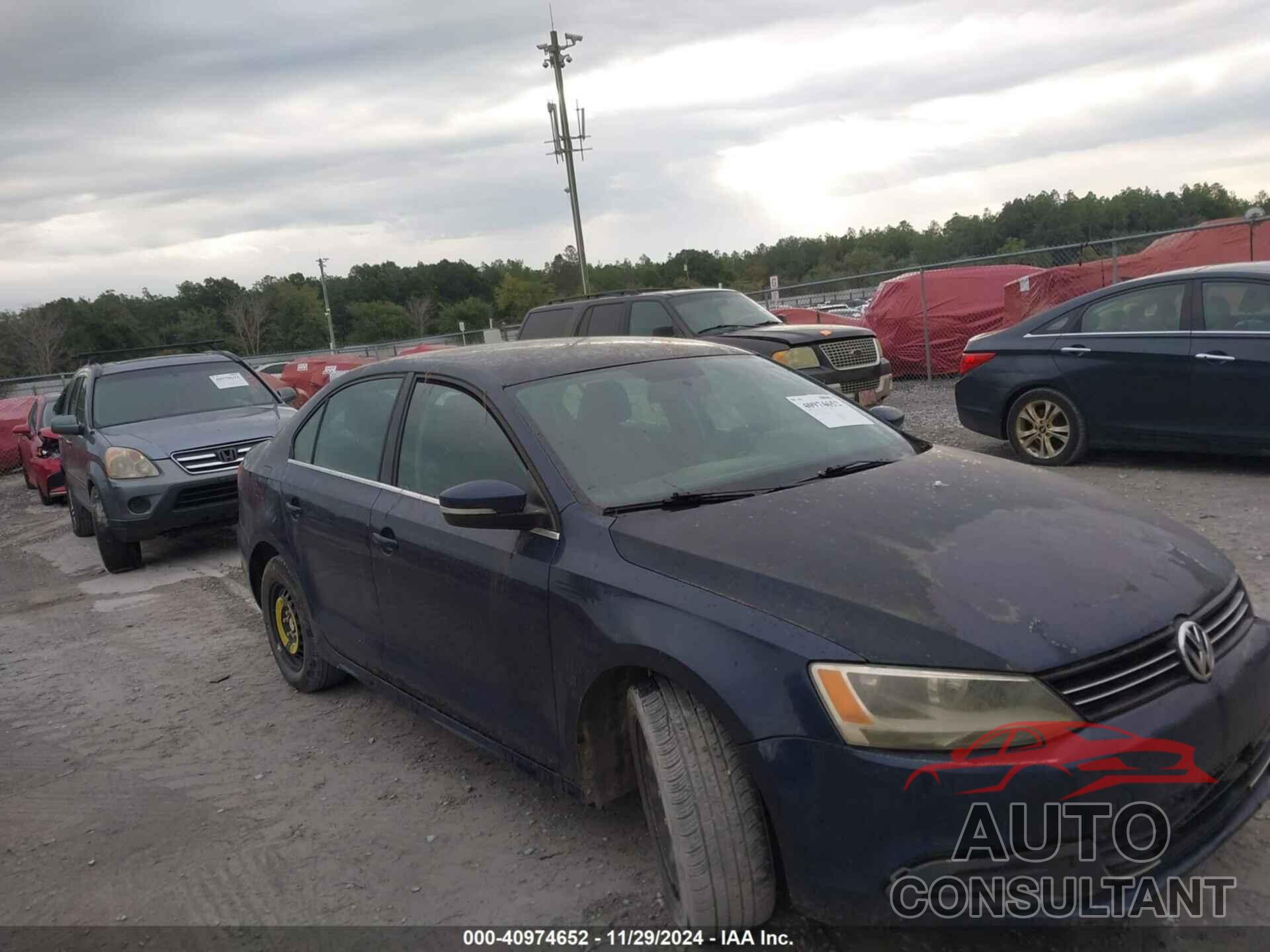 VOLKSWAGEN JETTA 2013 - 3VWDP7AJXDM292625