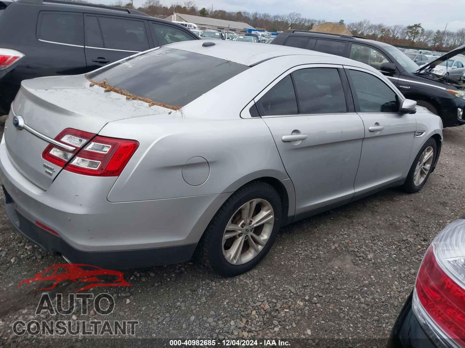 FORD TAURUS 2015 - 1FAHP2H88FG207892