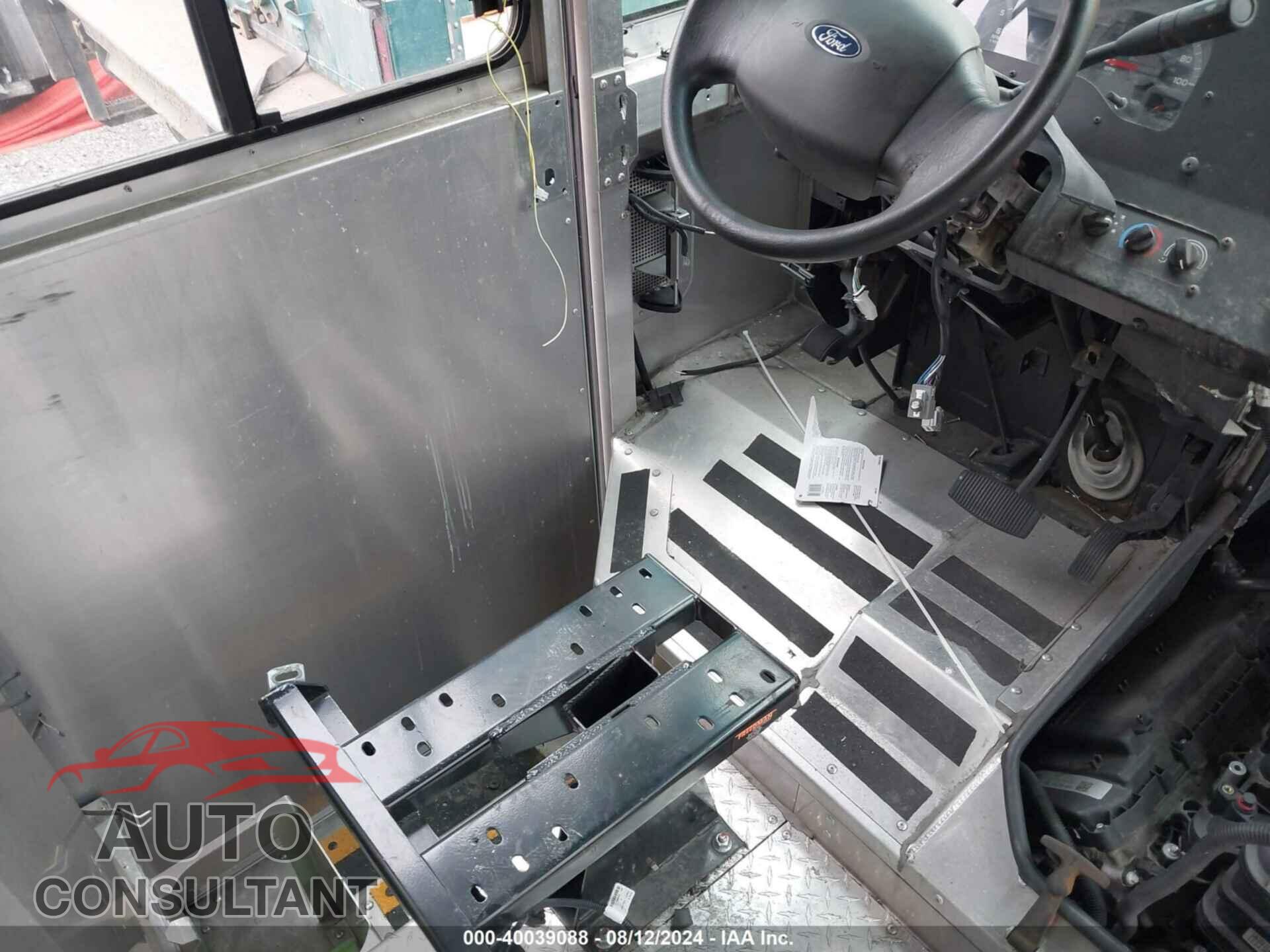 FORD E-450 STRIPPED 2019 - 1FC3E4K62KDC48446