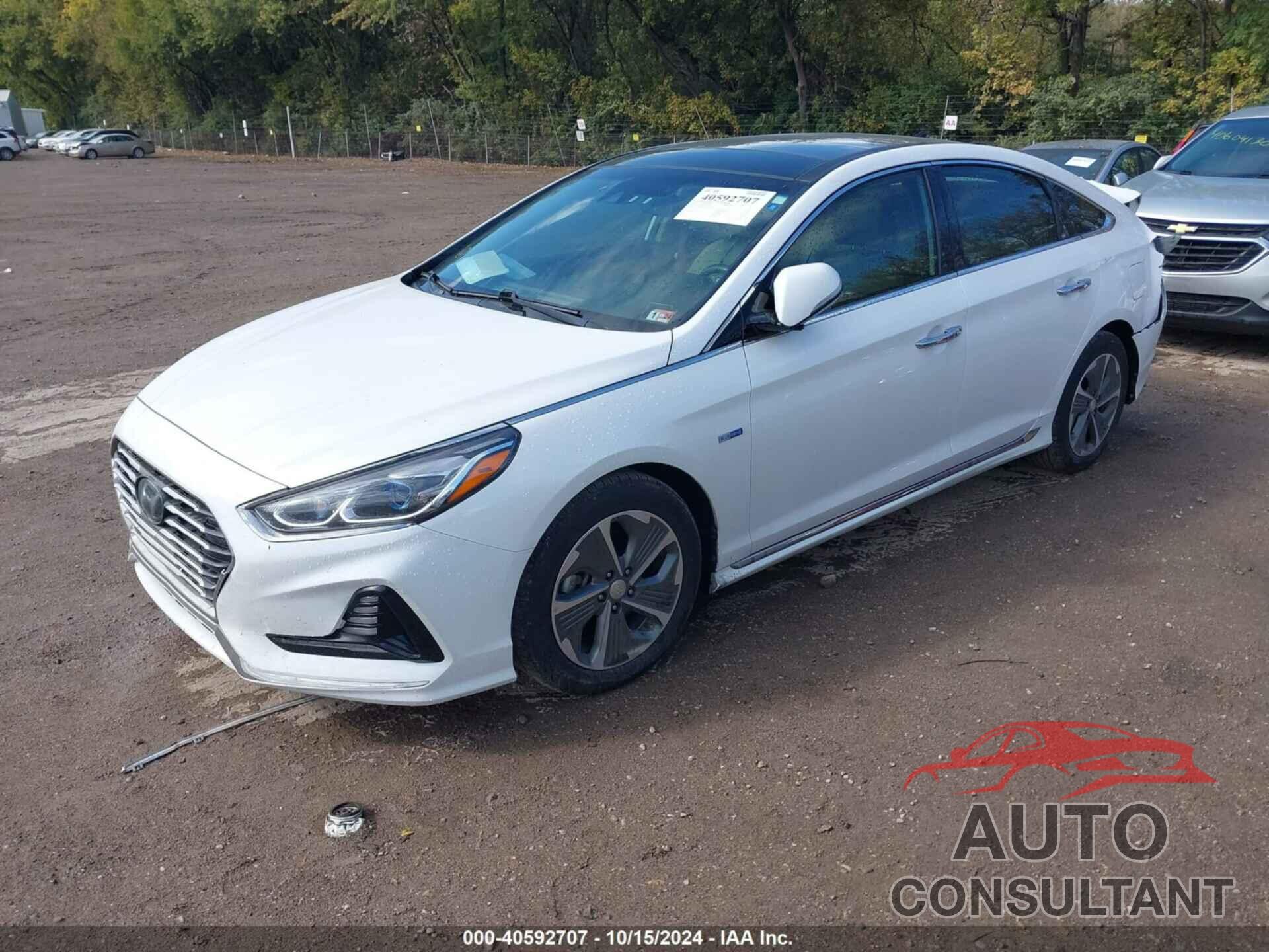 HYUNDAI SONATA HYBRID 2019 - KMHE34L3XKA092592
