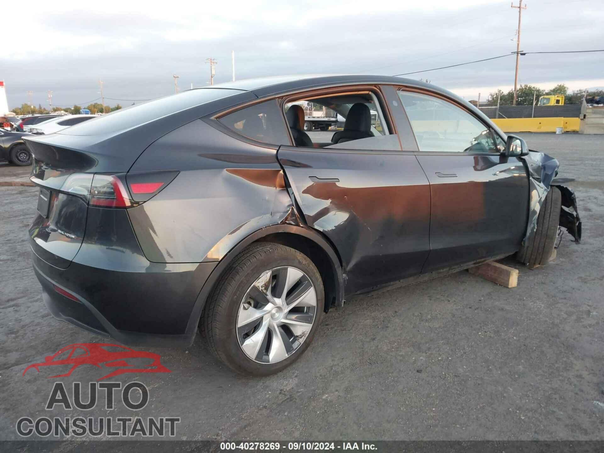 TESLA MODEL Y 2024 - 7SAYGDEEXRF014709