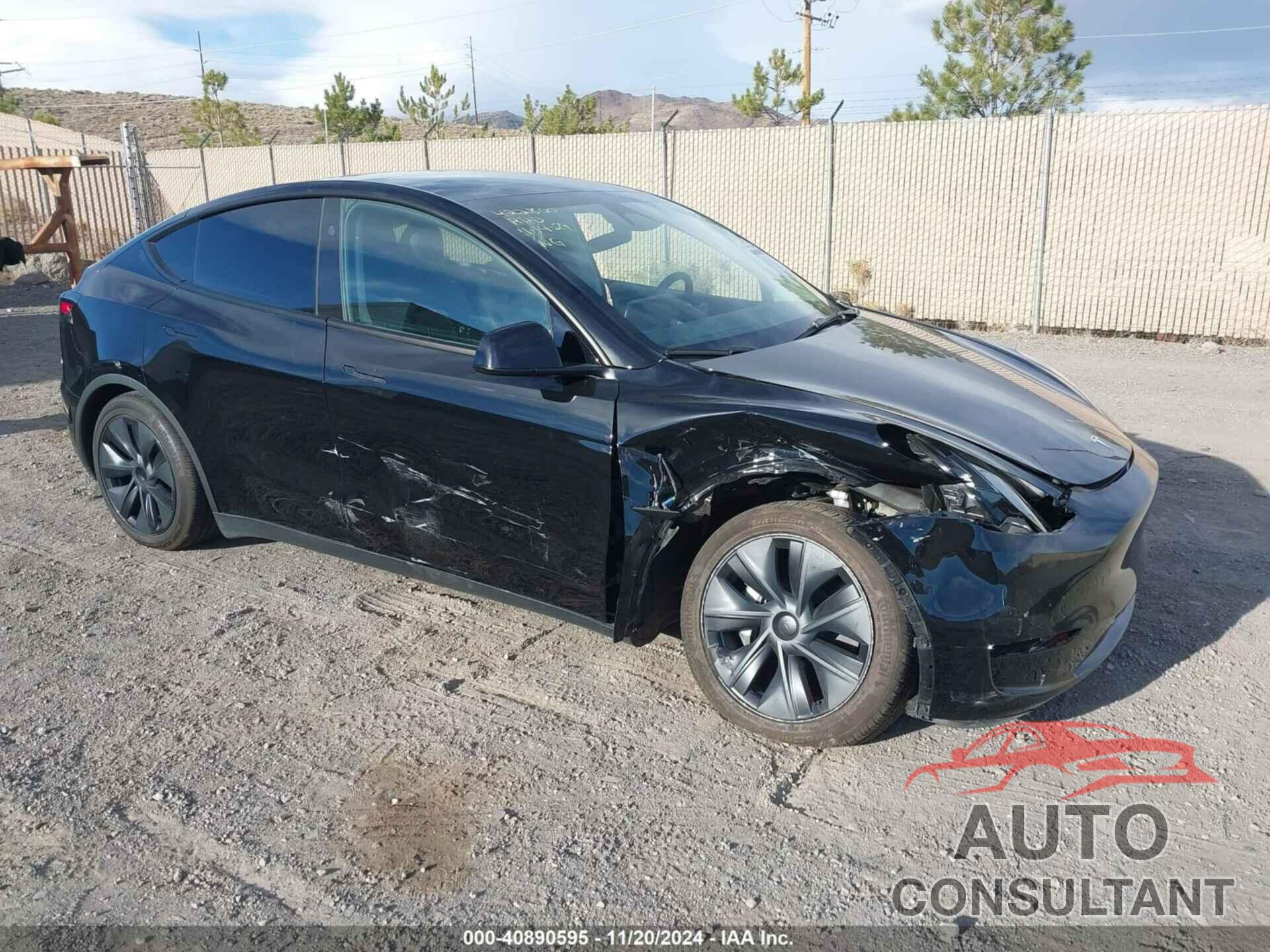 TESLA MODEL Y 2024 - 7SAYGAEE1RF113790