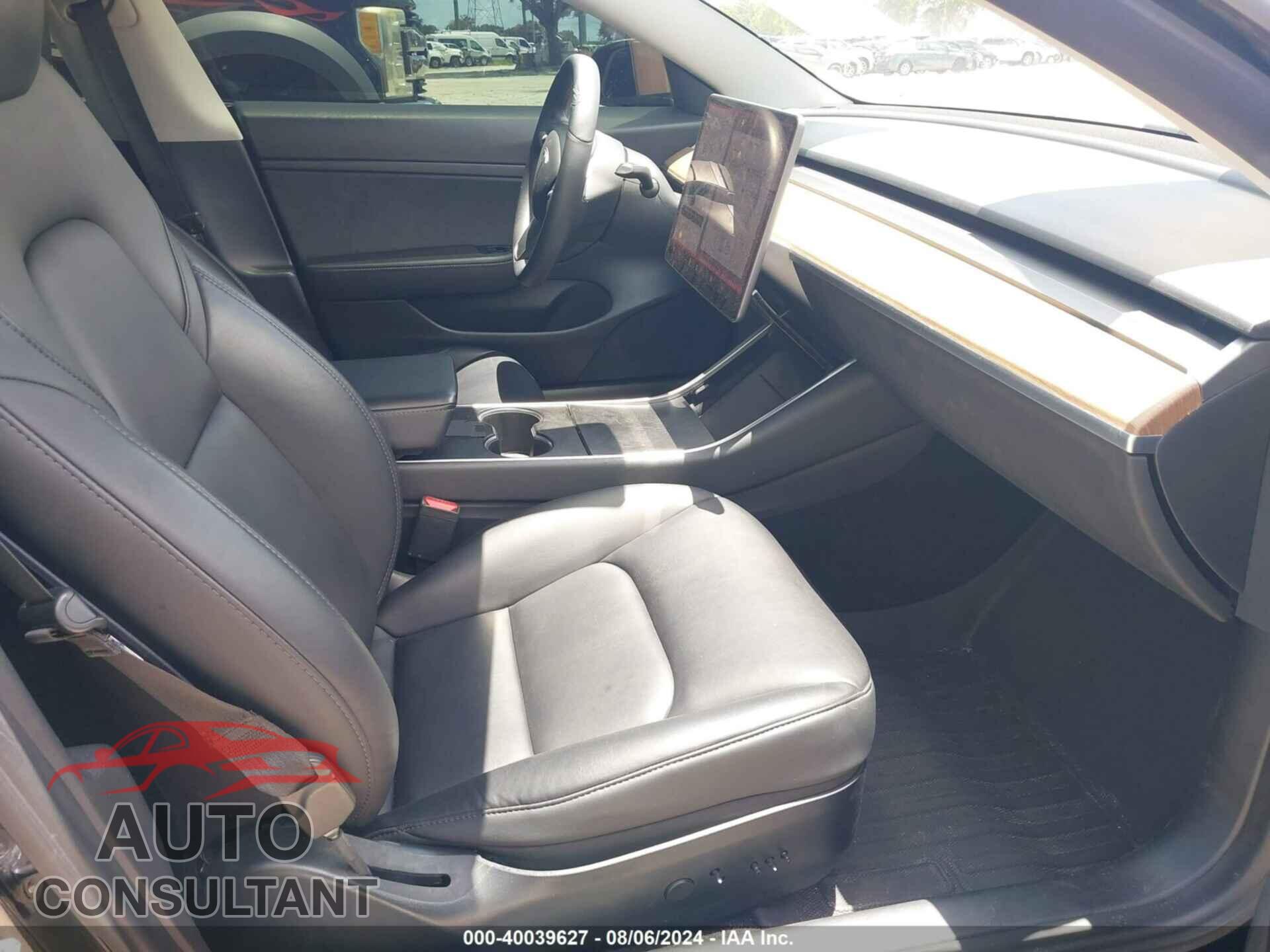 TESLA MODEL 3 2020 - 5YJ3E1EA5LF657548