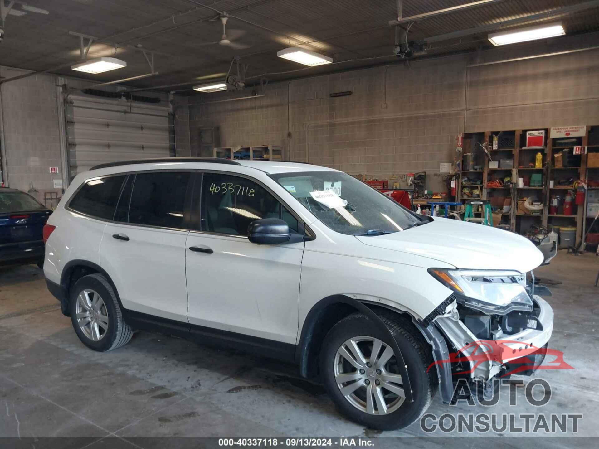 HONDA PILOT 2017 - 5FNYF5H18HB038584