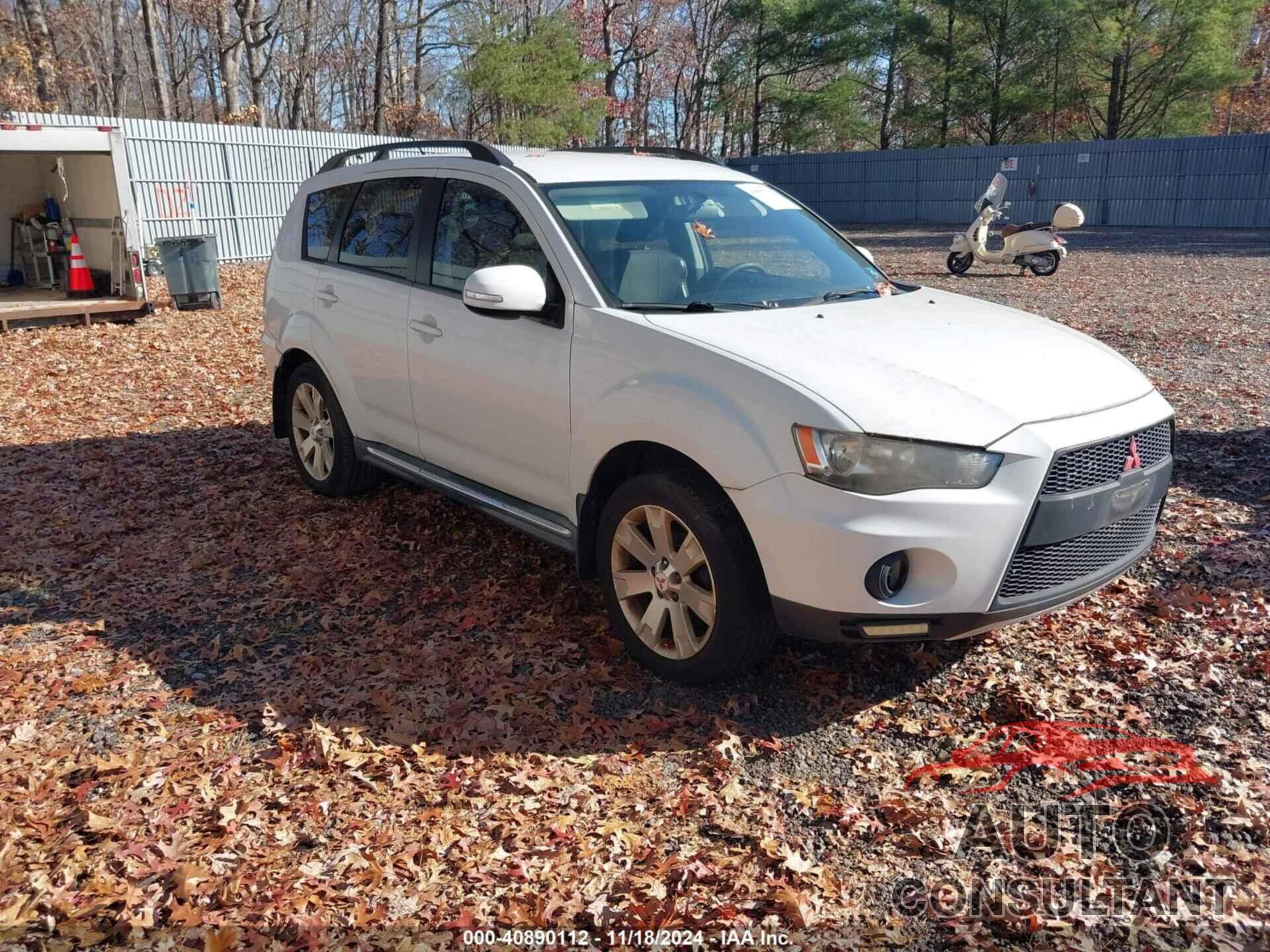MITSUBISHI OUTLANDER 2011 - JA4JT3AW9BU007311