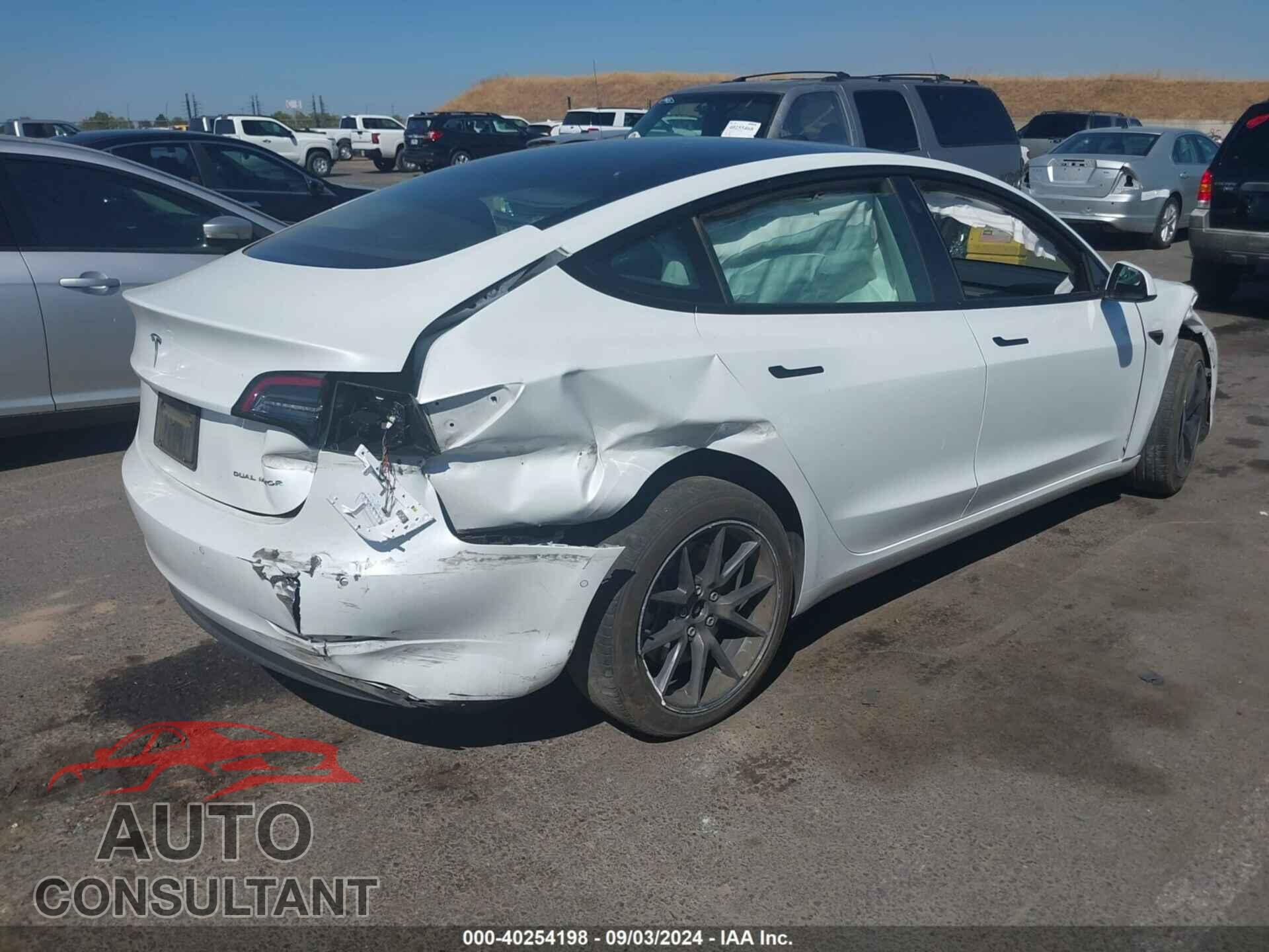 TESLA MODEL 3 2022 - 5YJ3E1EB9NF299351
