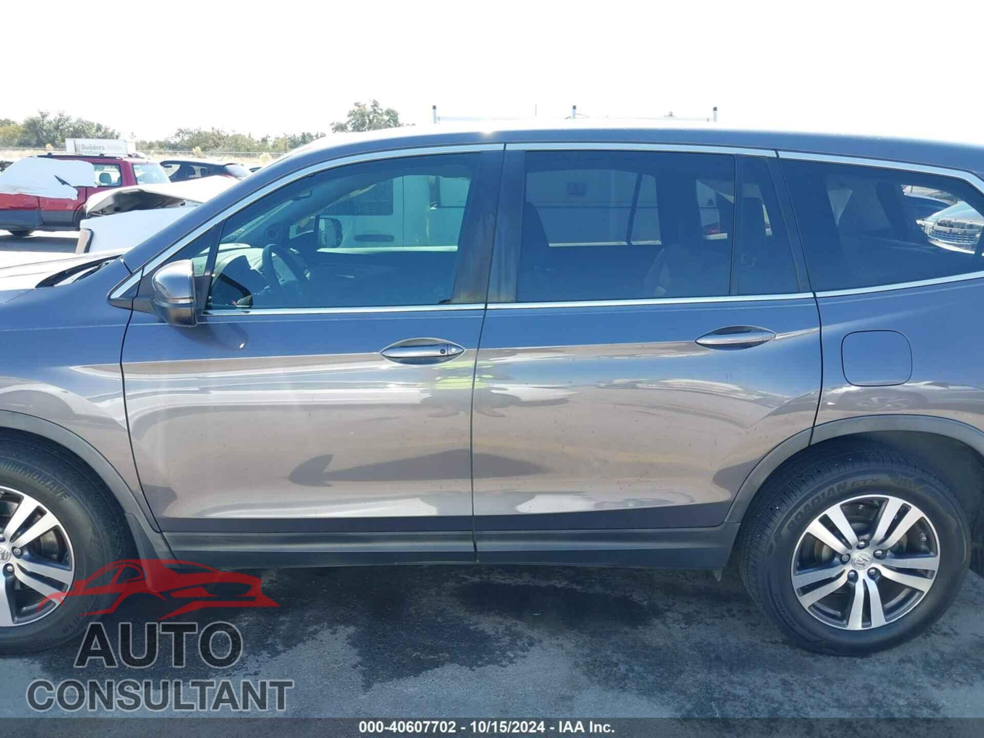 HONDA PILOT 2017 - 5FNYF6H50HB043058
