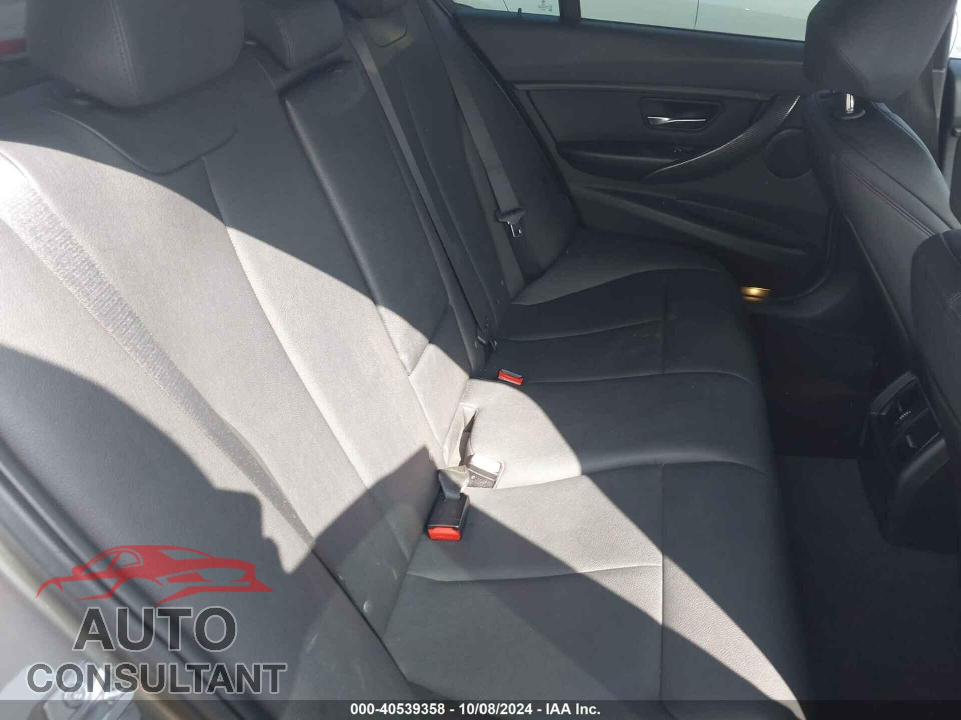 BMW 320 2016 - WBA8A9C57GK615717
