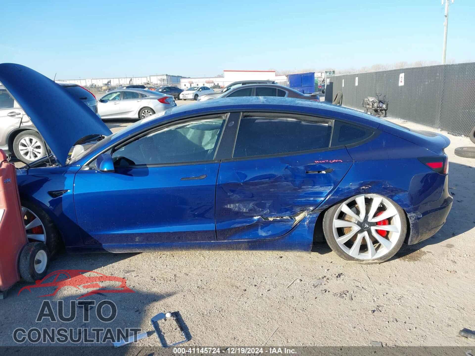 TESLA MODEL 3 2019 - 5YJ3E1EB3KF447358