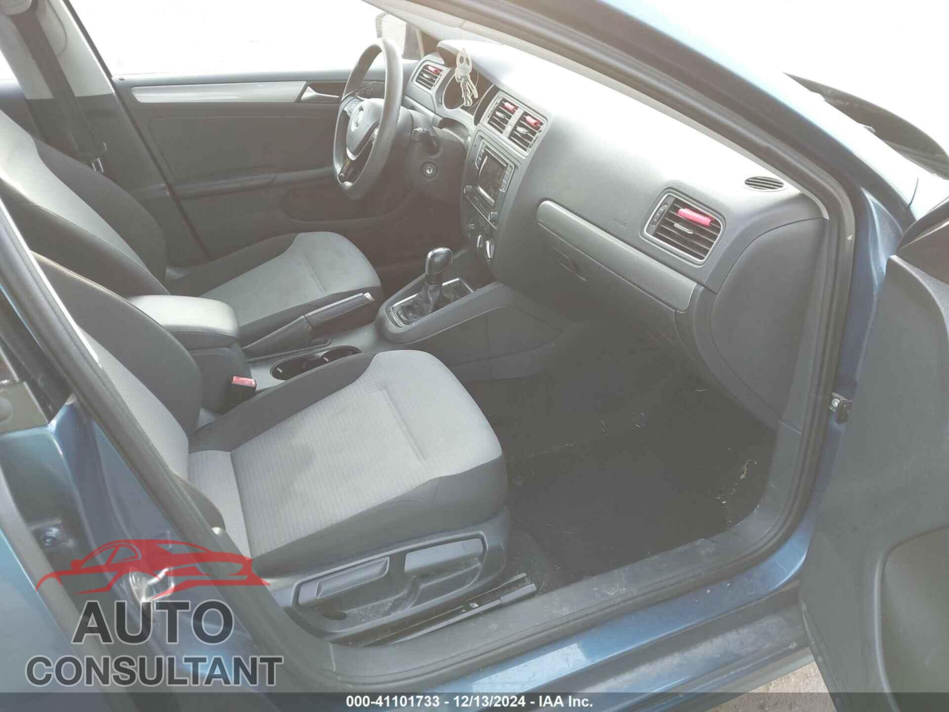 VOLKSWAGEN JETTA 2017 - 3VW2B7AJ9HM326467