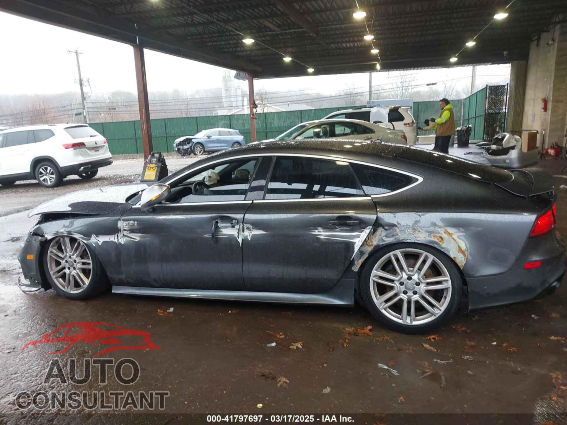 AUDI RS 7 2014 - WUAW2AFC2EN903145