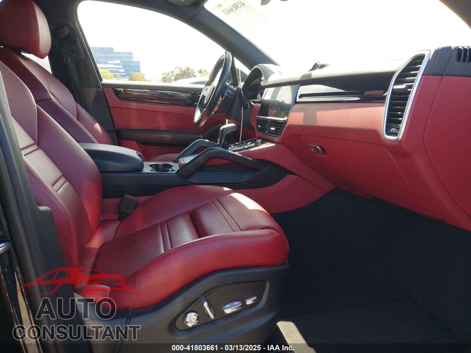 PORSCHE CAYENNE 2019 - WP1AA2AY3KDA07097