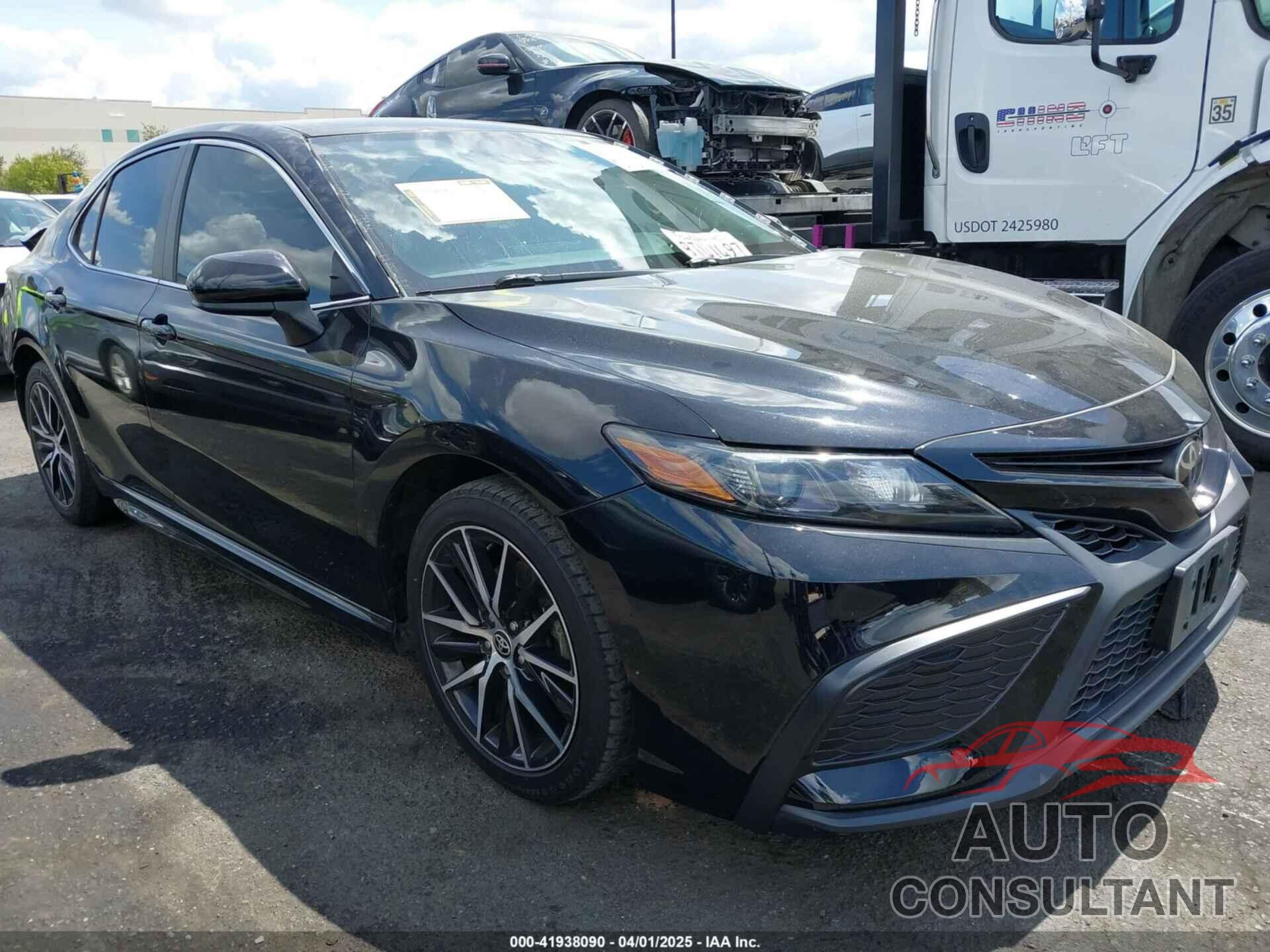 TOYOTA CAMRY 2021 - 4T1G11AK3MU520964