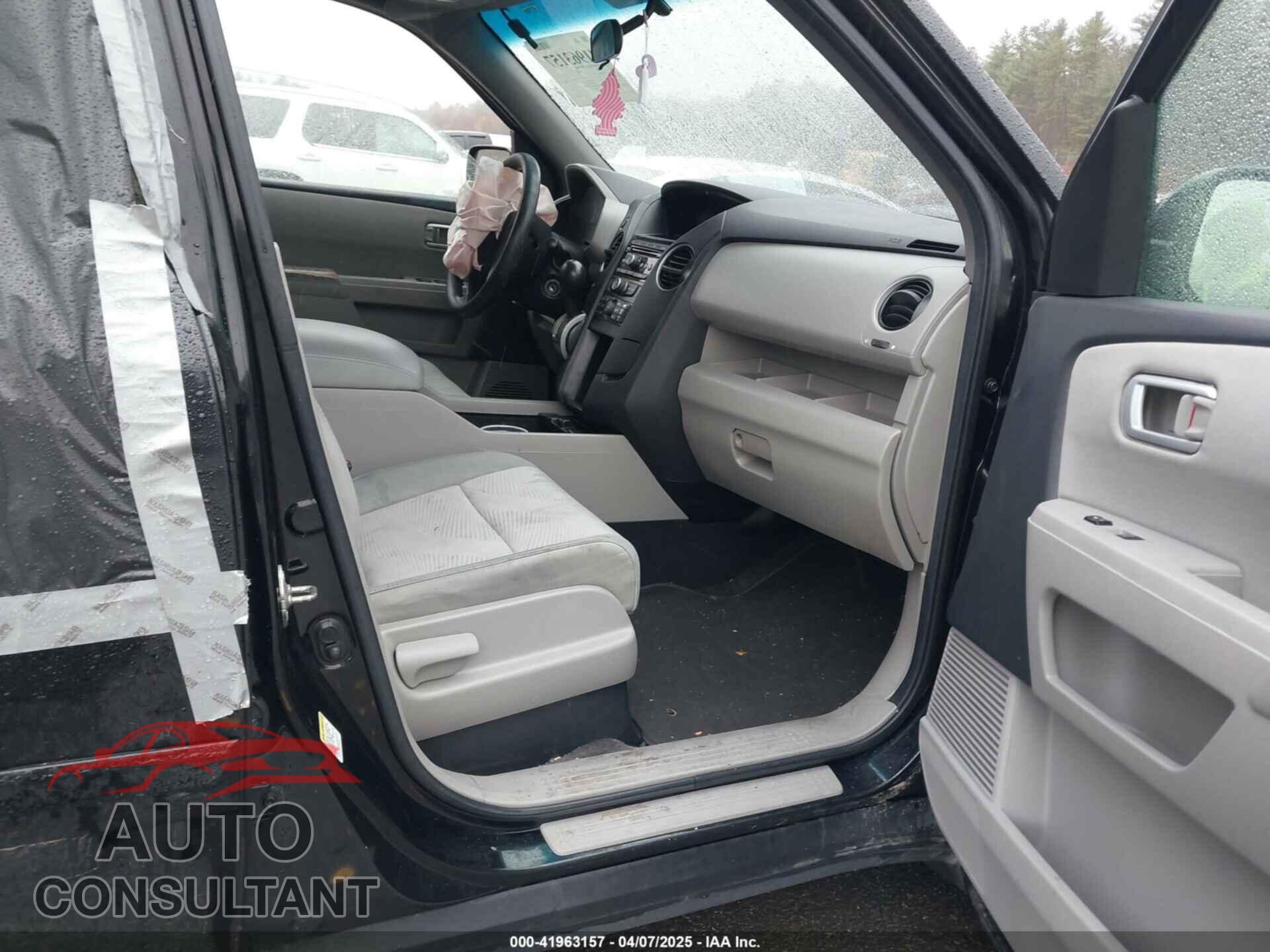 HONDA PILOT 2012 - 5FNYF4H27CB038765