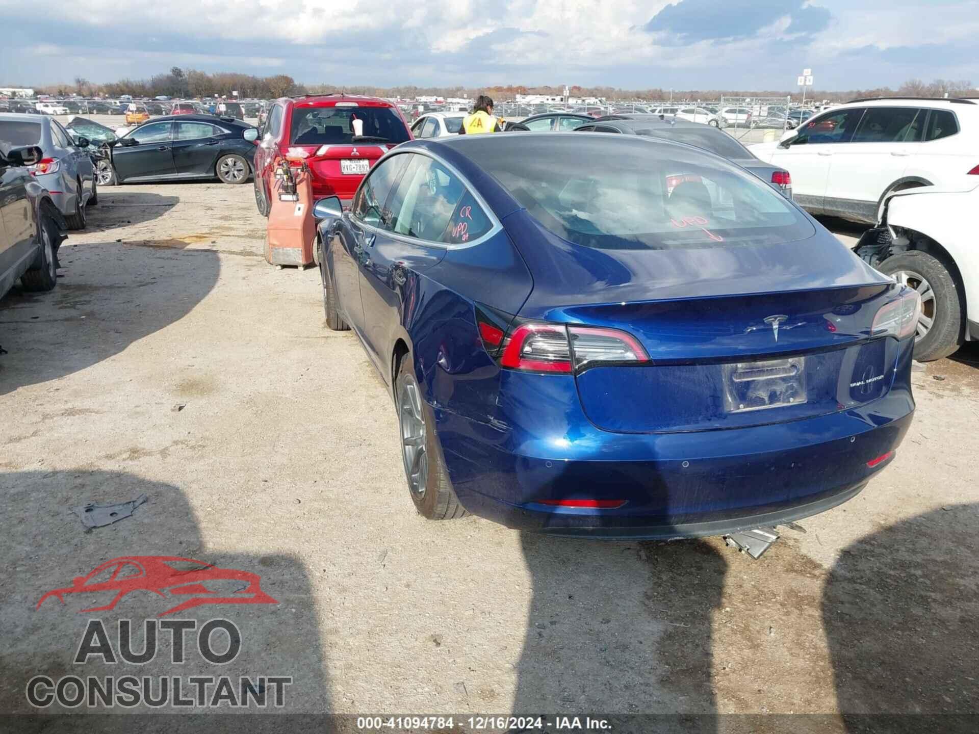 TESLA MODEL 3 2018 - 5YJ3E1EB2JF105317